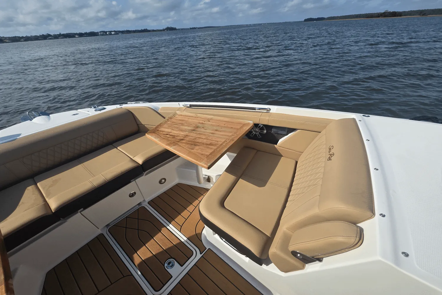 2025 Sea Ray SLX 350 Outboard Image Thumbnail #42