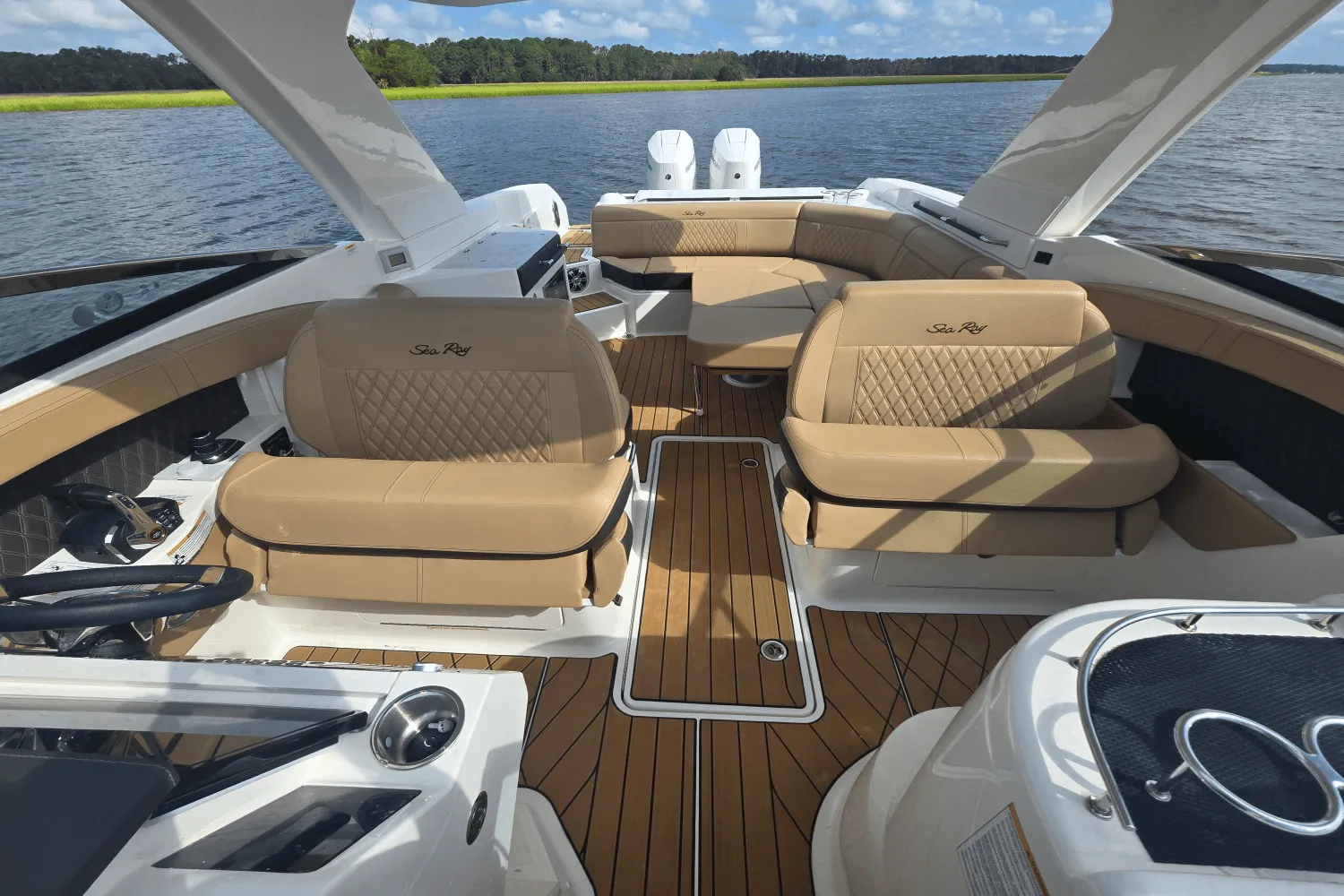 2025 Sea Ray SLX 350 Outboard Image Thumbnail #22