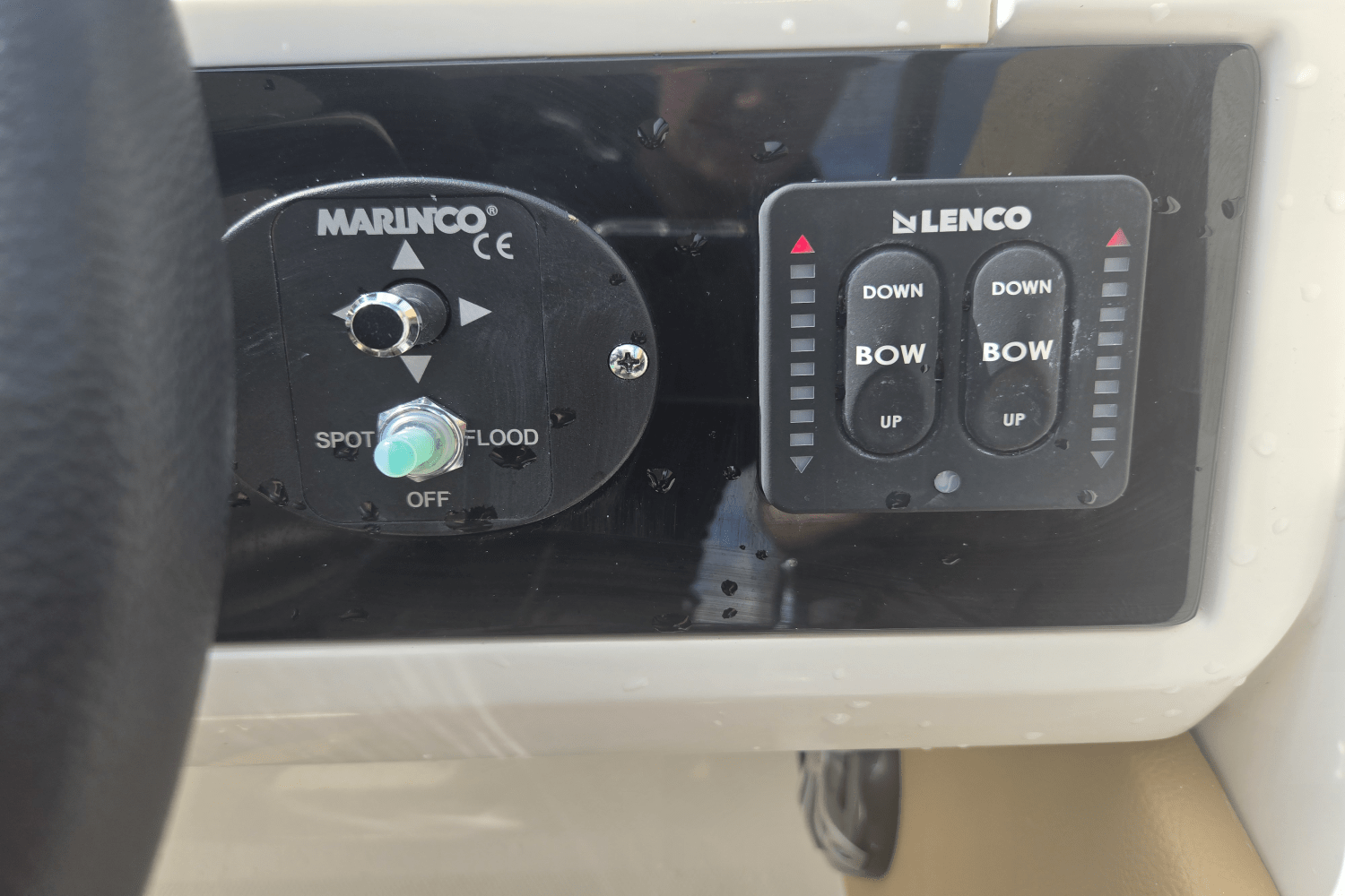 2025 Sea Ray SLX 350 Outboard Image Thumbnail #30