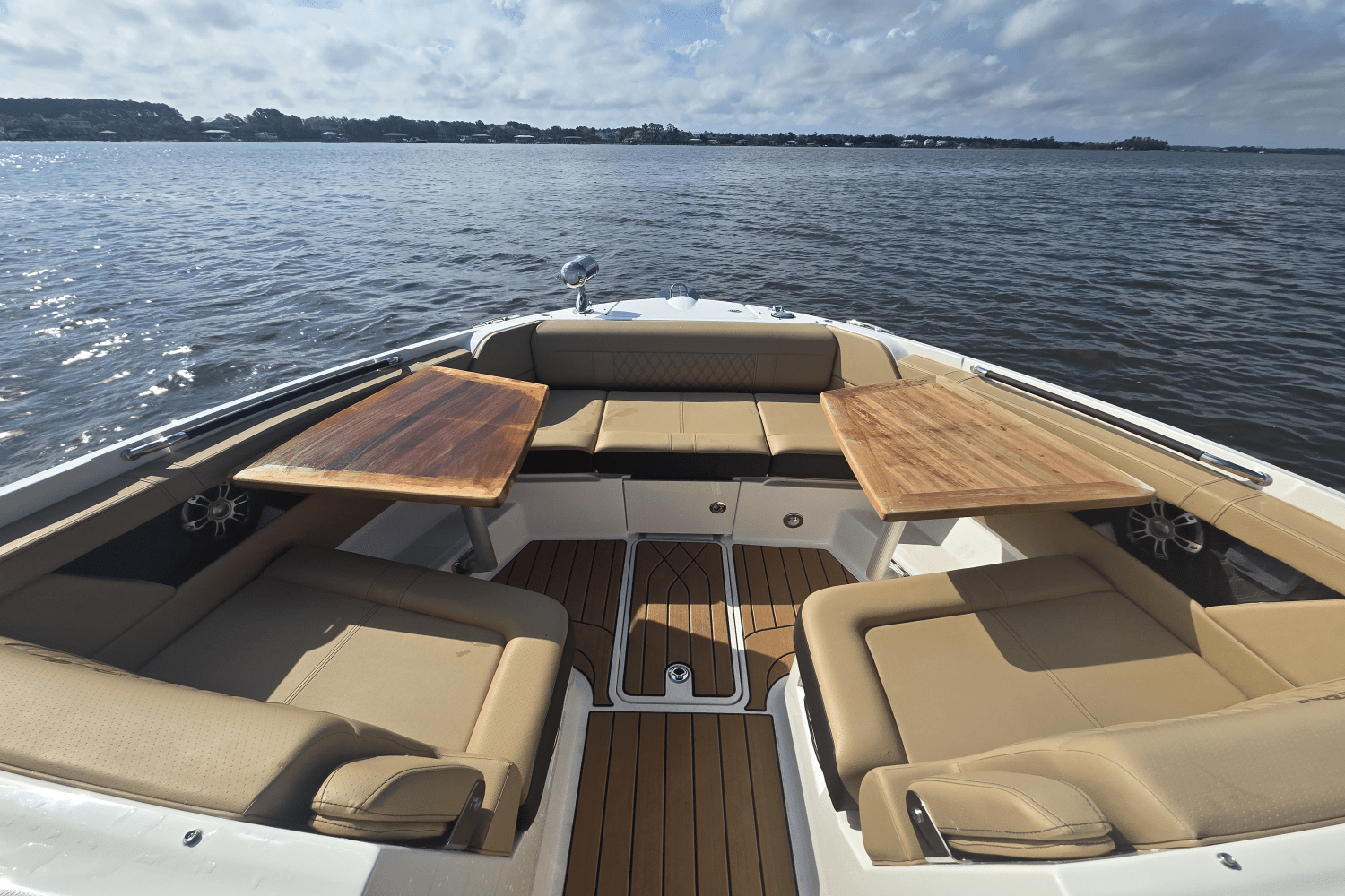2025 Sea Ray SLX 350 Outboard Image Thumbnail #41