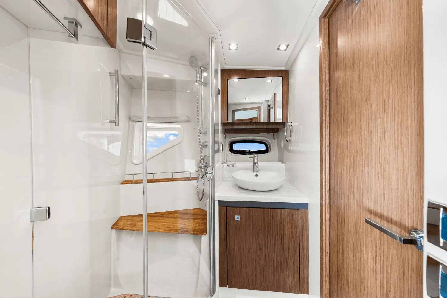 2017 Sea Ray 510 SUNDANCER Image Thumbnail #77
