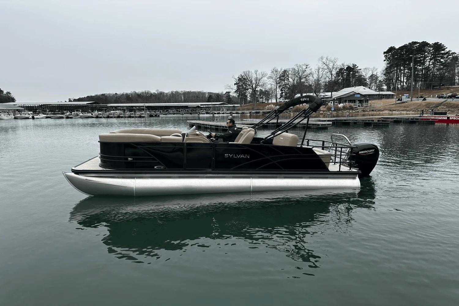 2025 Sylvan MIRAGE 822 Image Thumbnail #3