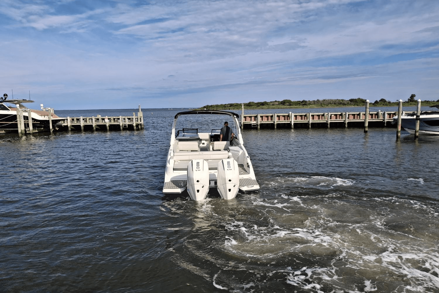 2025 Sea Ray SDX 290 Outboard Image Thumbnail #4