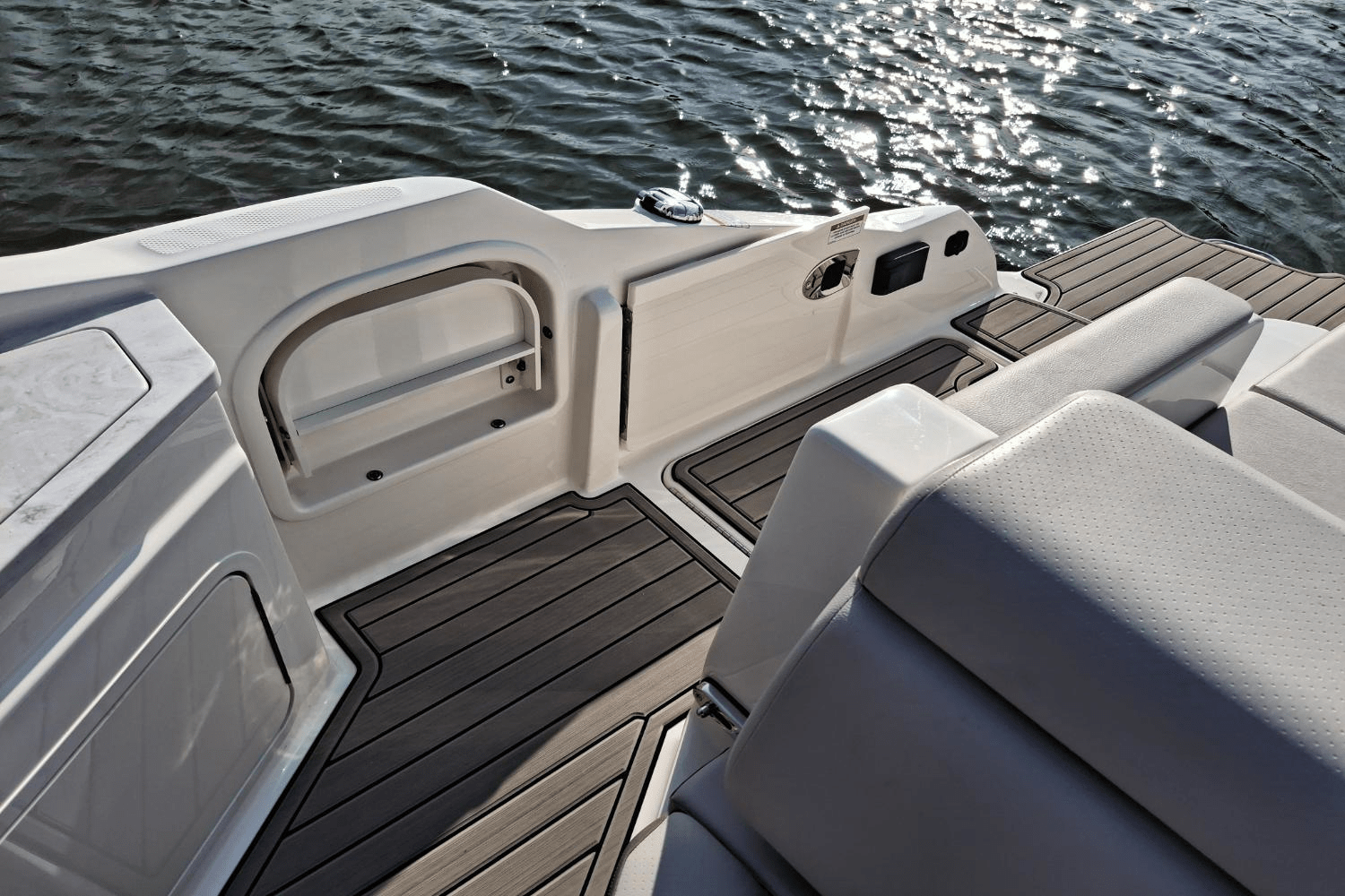 2025 Sea Ray SDX 290 Outboard Image Thumbnail #13