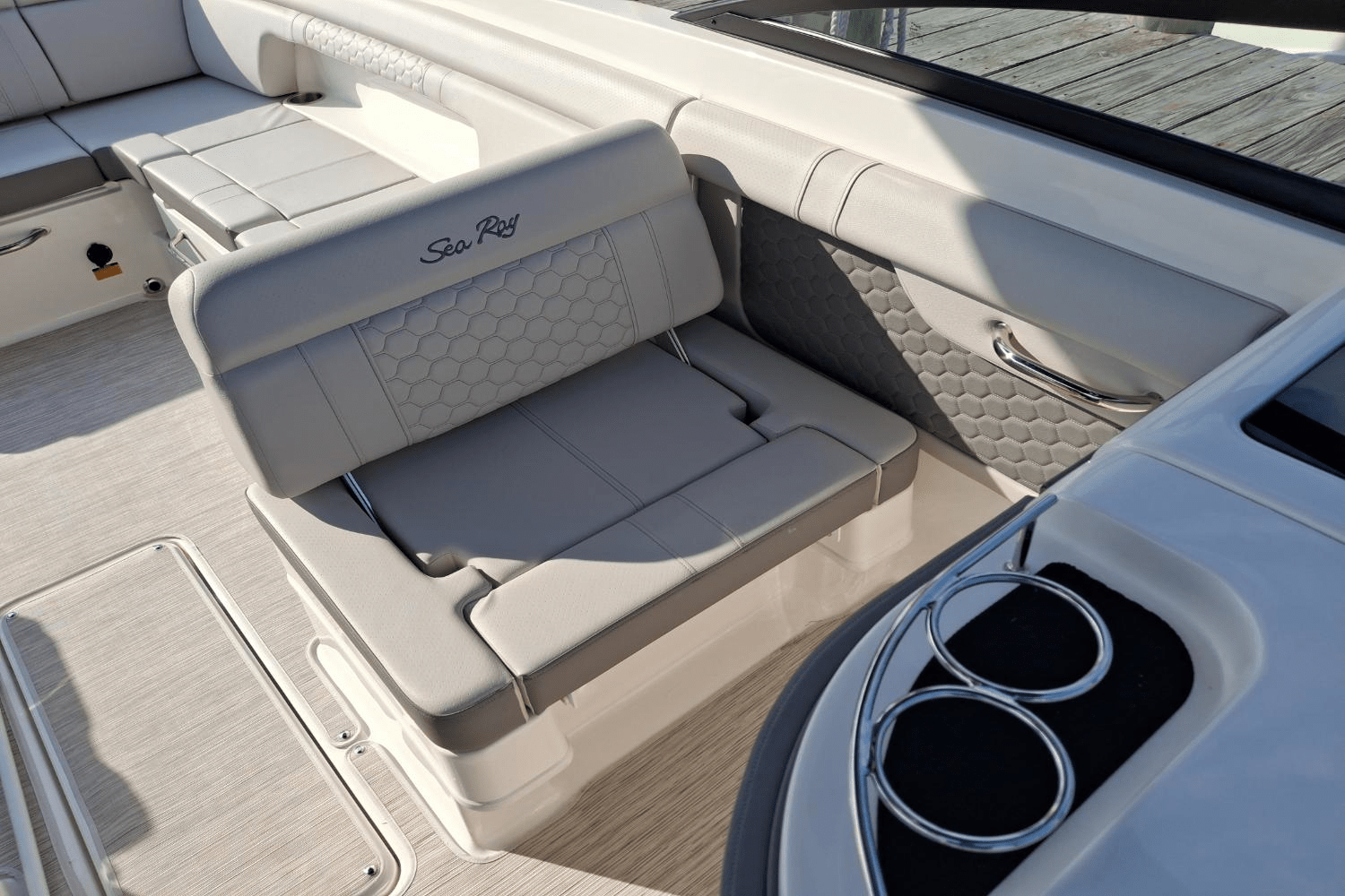 2025 Sea Ray SDX 290 Outboard Image Thumbnail #20