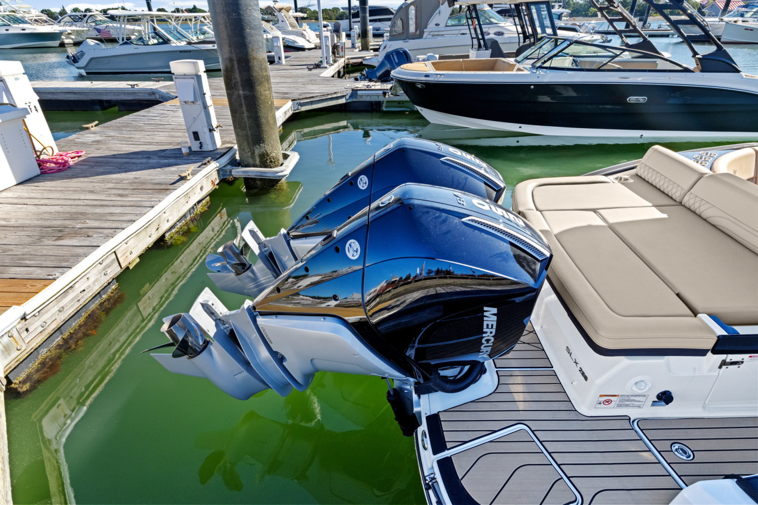 2025 Sea Ray SLX 280 Image Thumbnail #5
