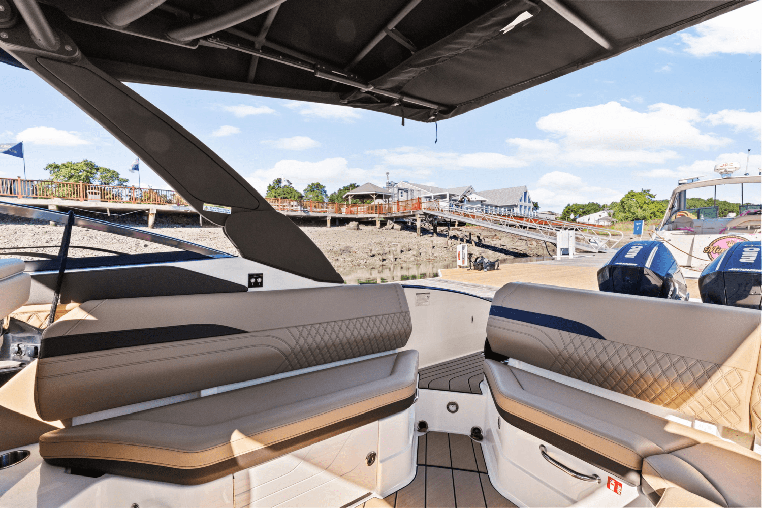 2025 Sea Ray SLX 280 Image Thumbnail #12