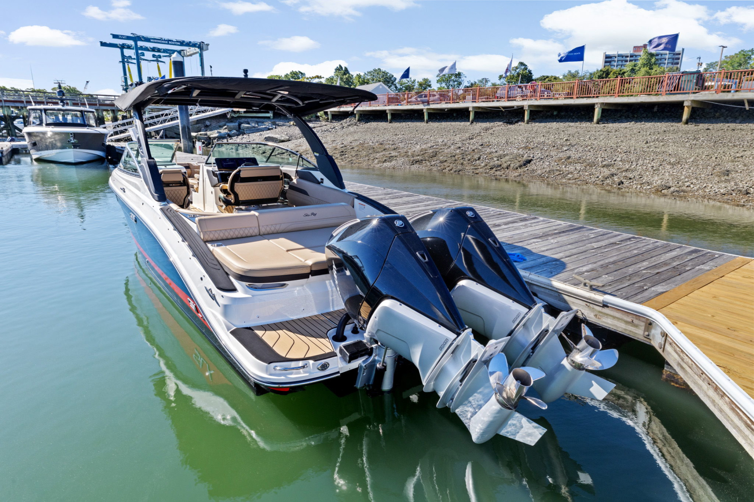2025 Sea Ray SLX 280 Image Thumbnail #3