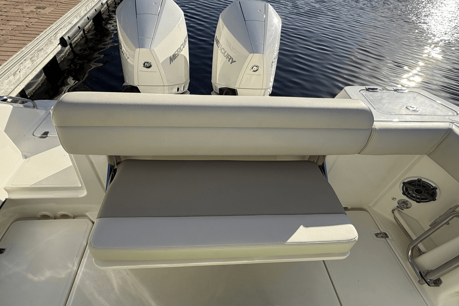 2023 Boston Whaler 280 OUTRAGE Image Thumbnail #10