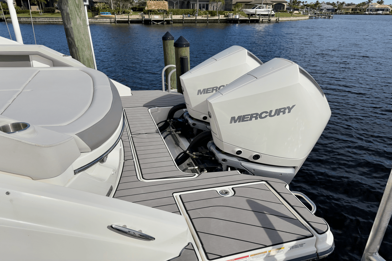 2024 Sea Ray 310 SLX OUTBOARD Image Thumbnail #8