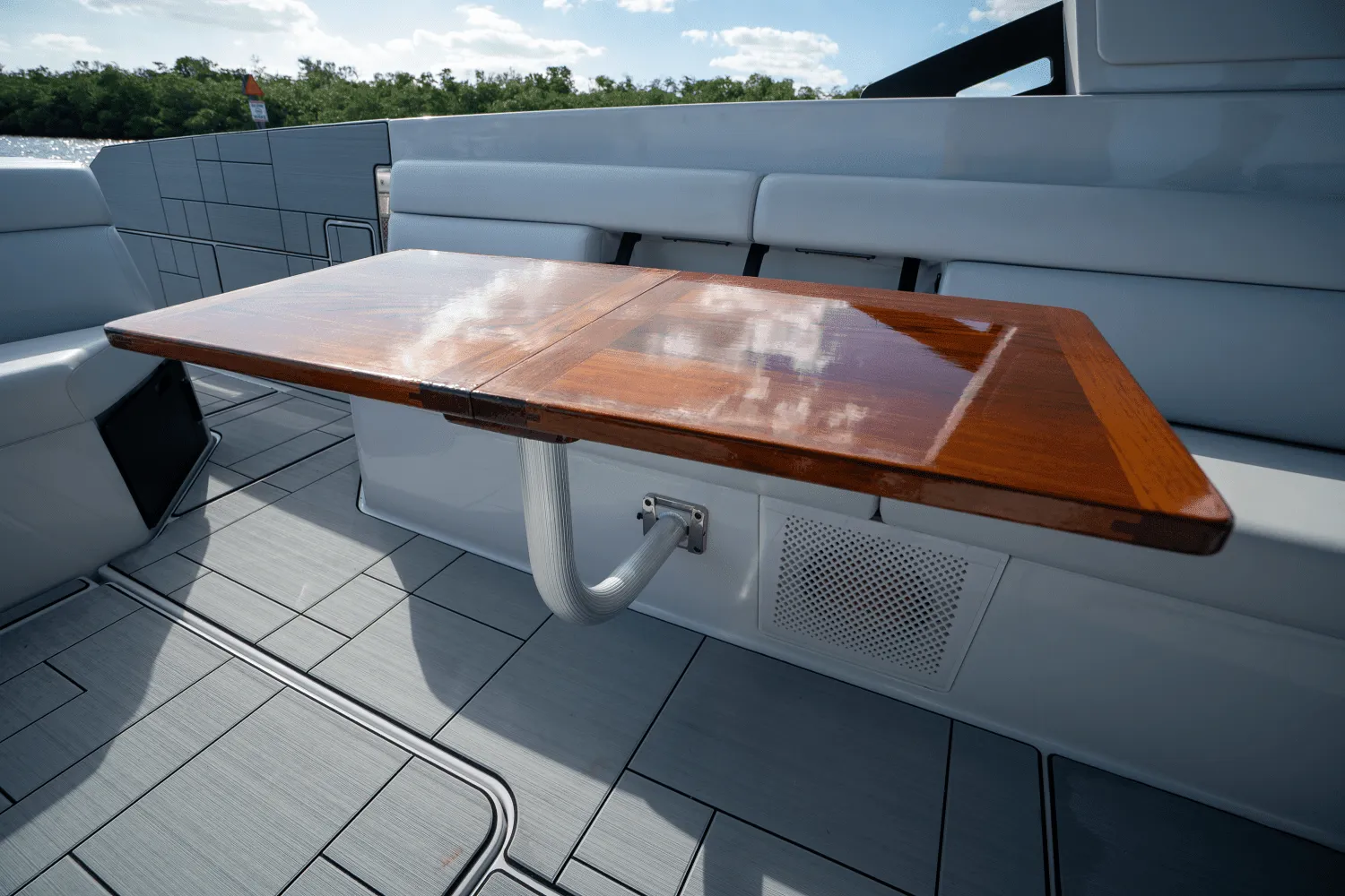 2022 Aviara AV40 OUTBOARD Image Thumbnail #10