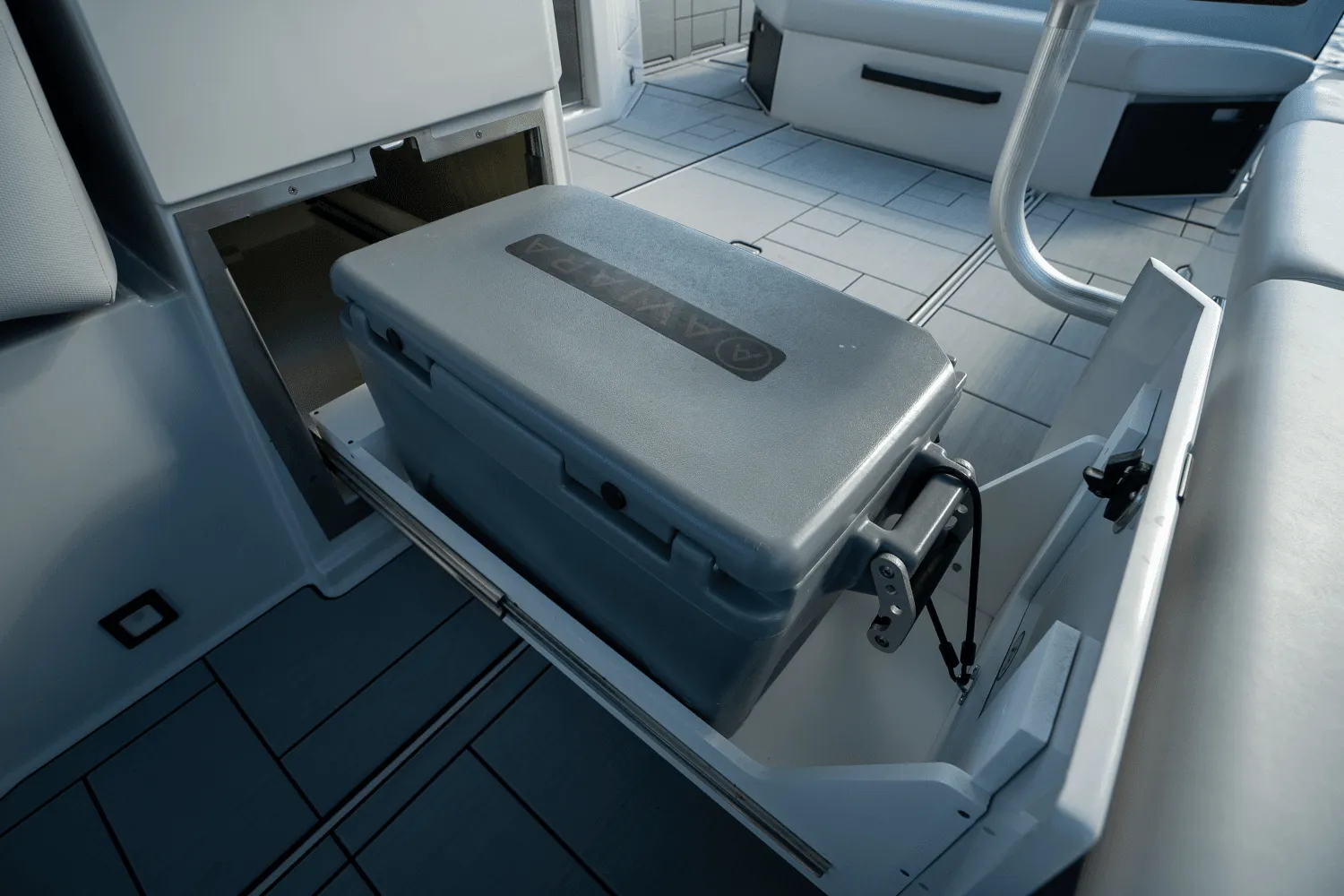 2022 Aviara AV40 OUTBOARD Image Thumbnail #16