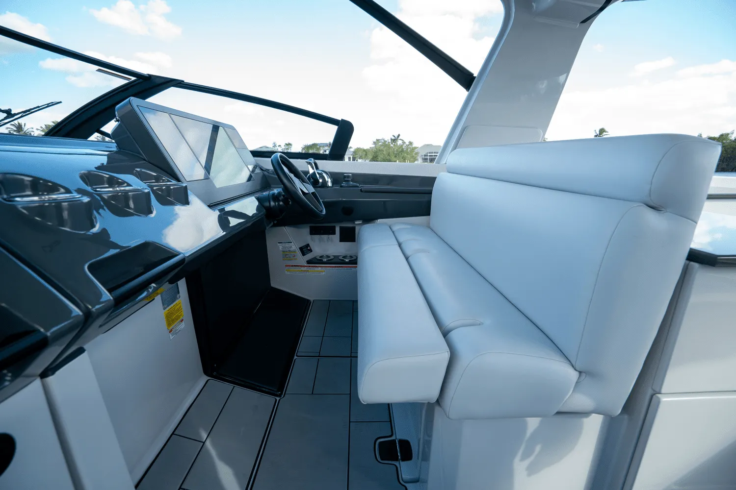 2022 Aviara AV40 OUTBOARD Image Thumbnail #17
