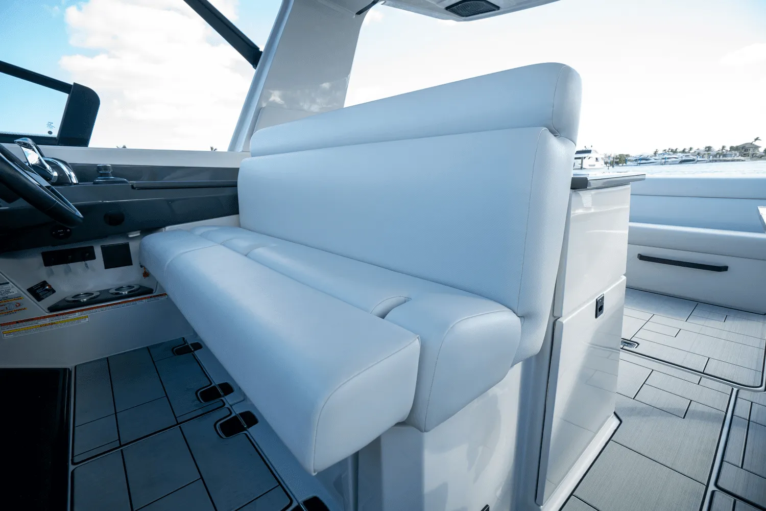 2022 Aviara AV40 OUTBOARD Image Thumbnail #22