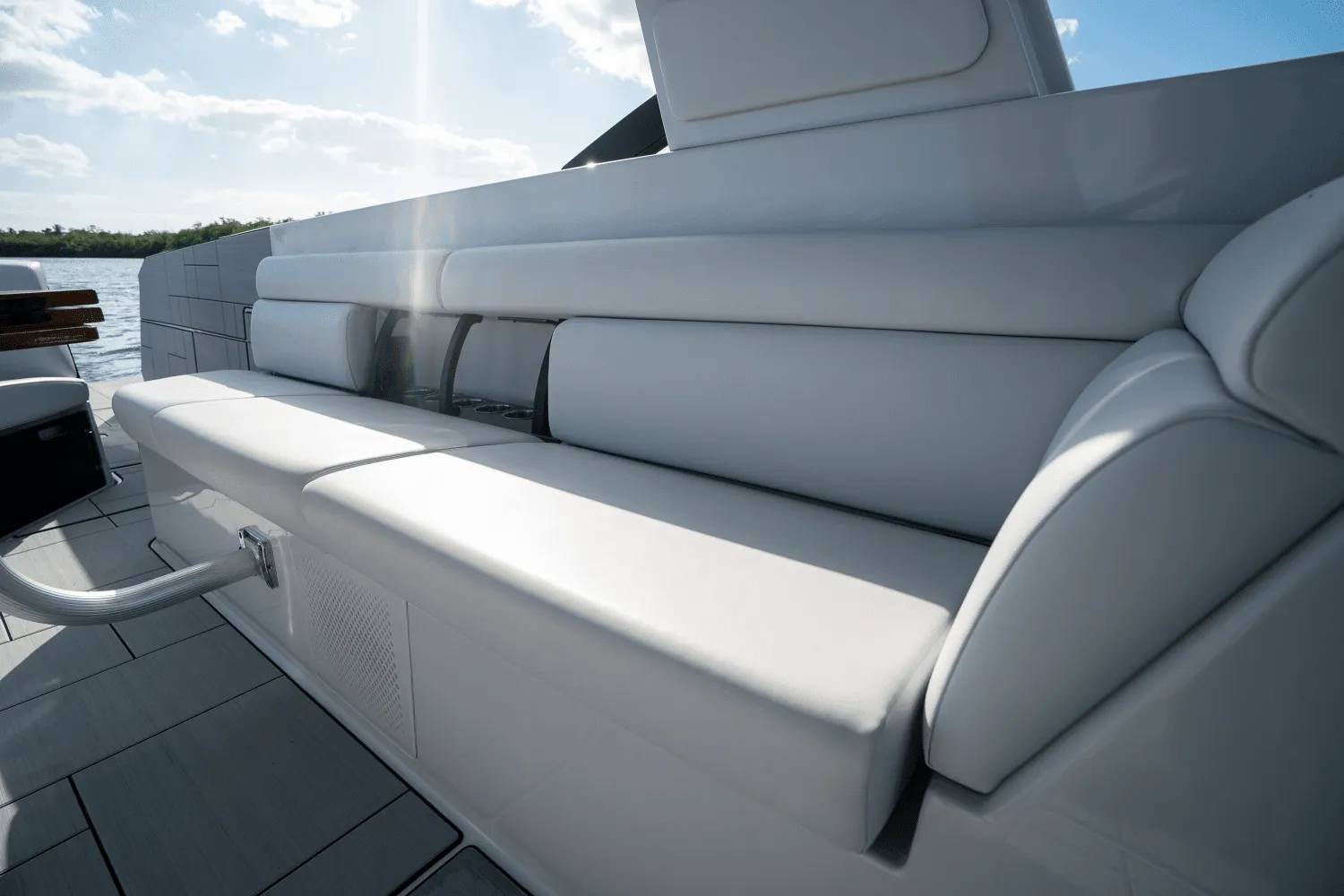 2022 Aviara AV40 OUTBOARD Image Thumbnail #11