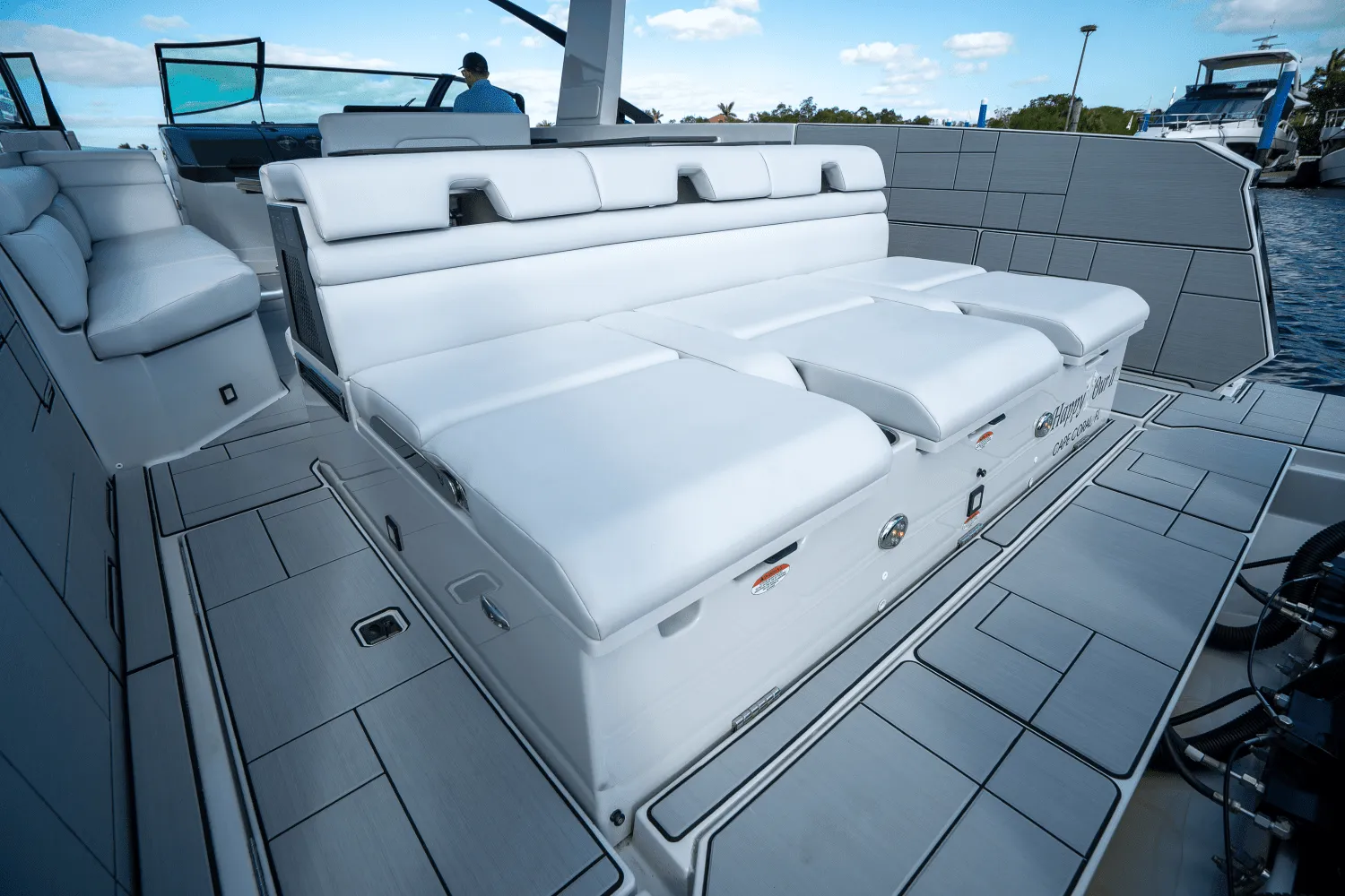 2022 Aviara AV40 OUTBOARD Image Thumbnail #6