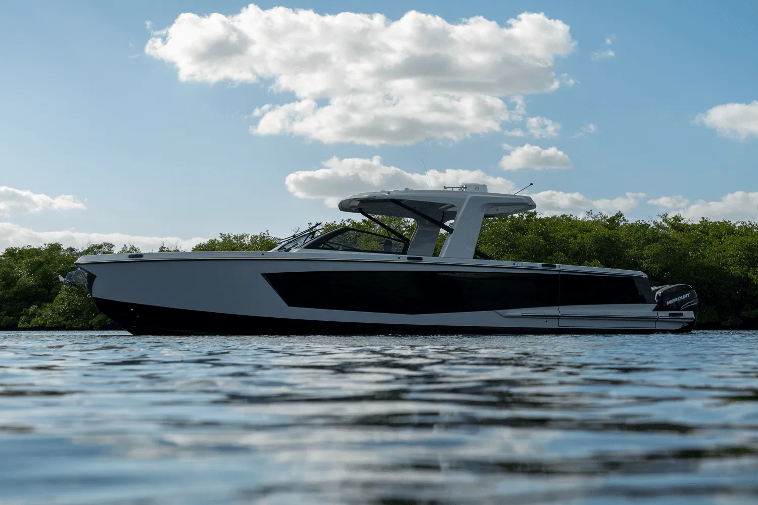 2022 Aviara AV40 OUTBOARD Image Thumbnail #3