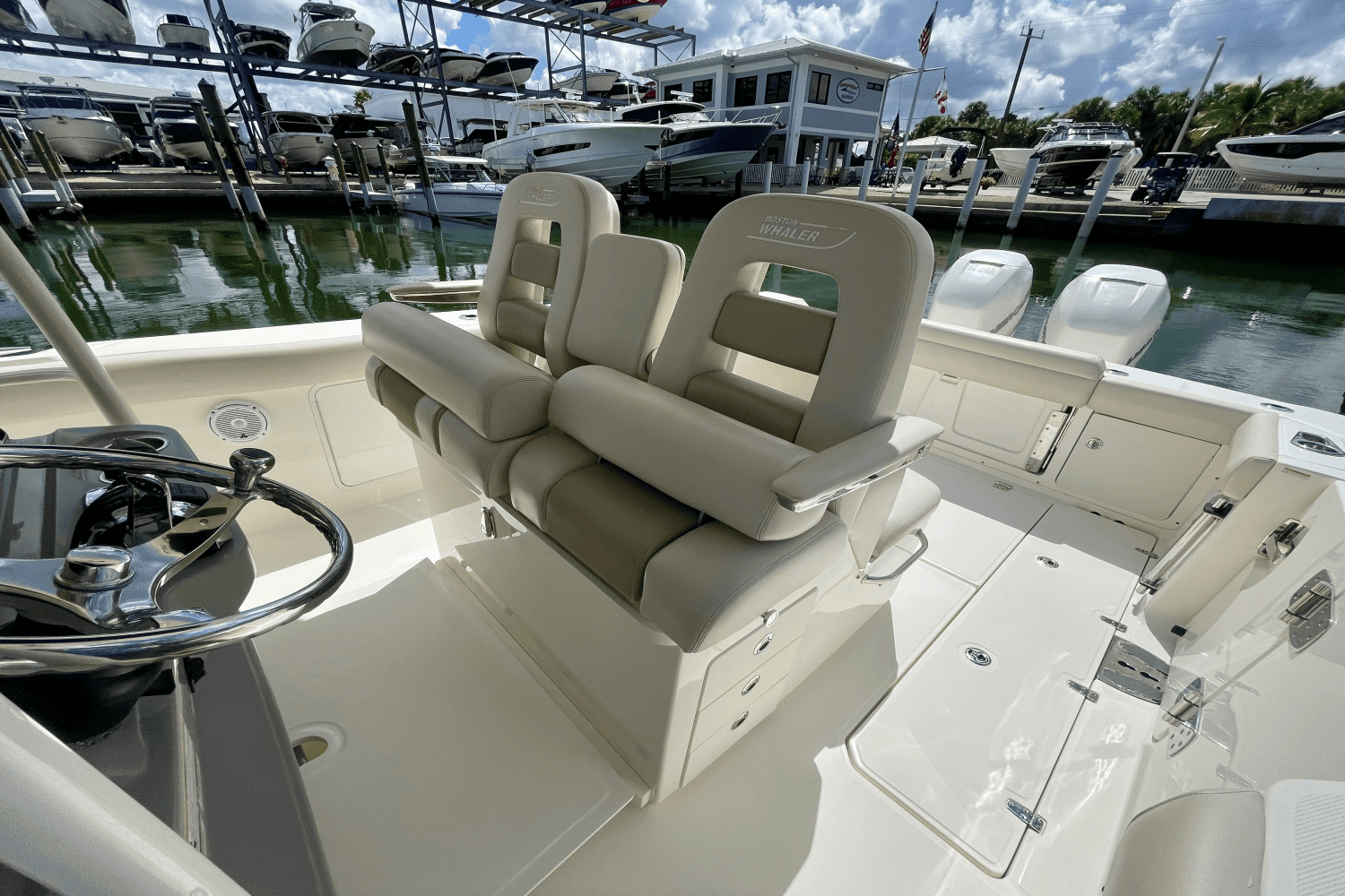 2016 Boston Whaler 330 OUTRAGE Image Thumbnail #25