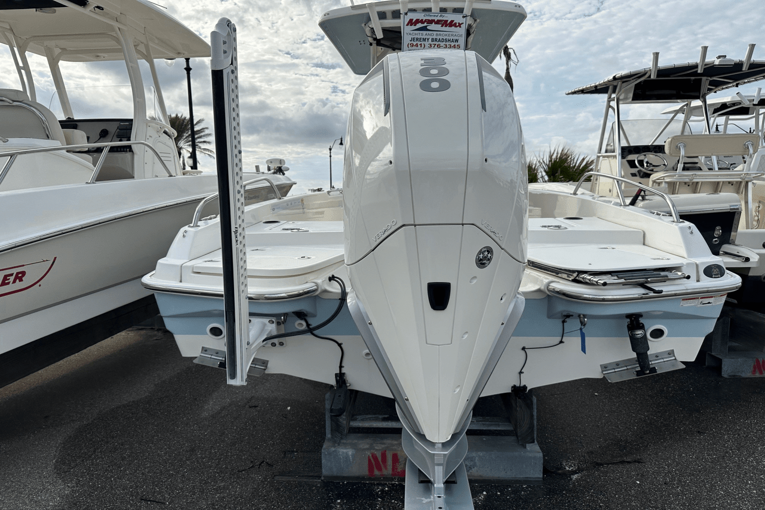 2019 Boston Whaler 240 DAUNTLESS Image Thumbnail #15