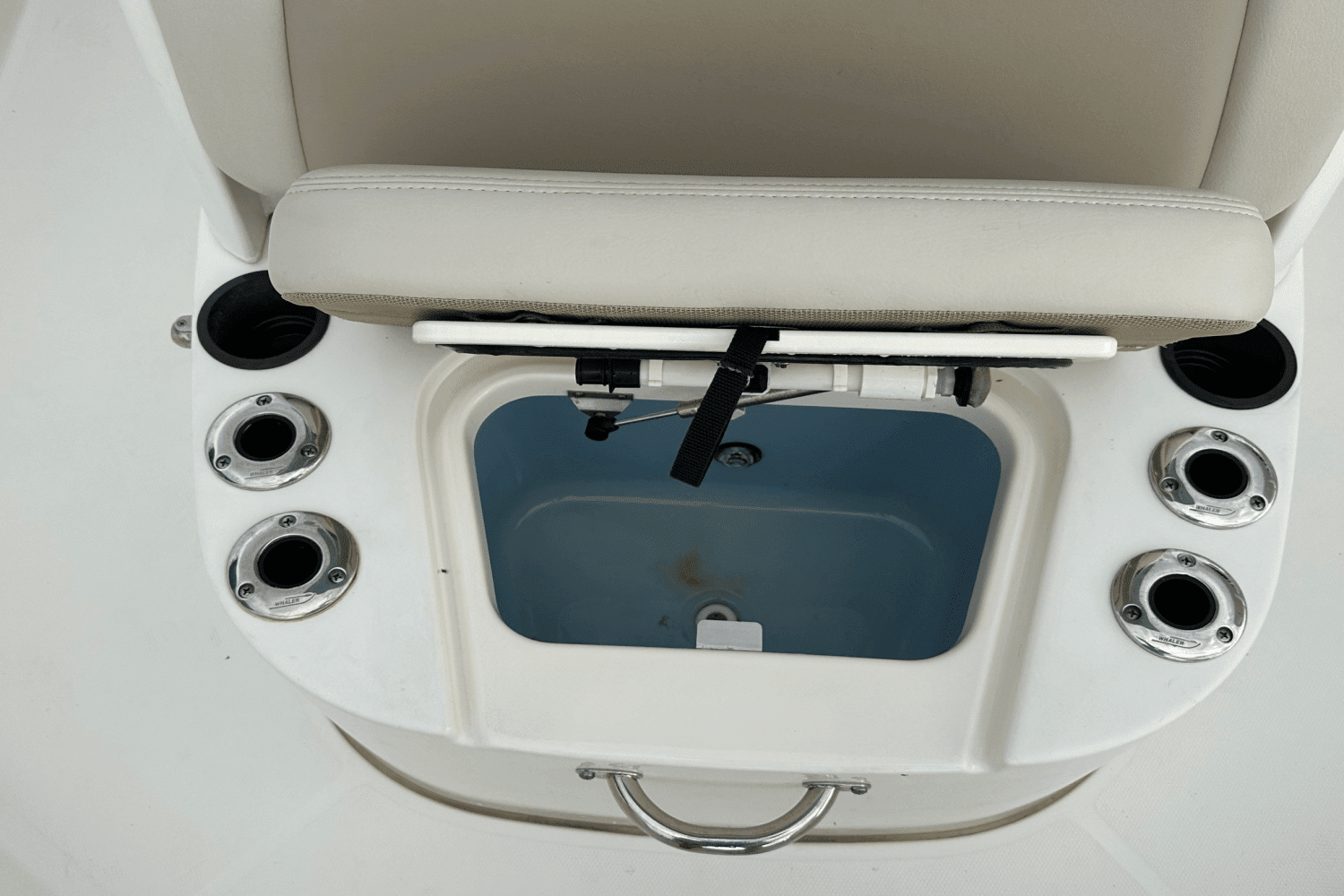 2019 Boston Whaler 240 DAUNTLESS Image Thumbnail #45