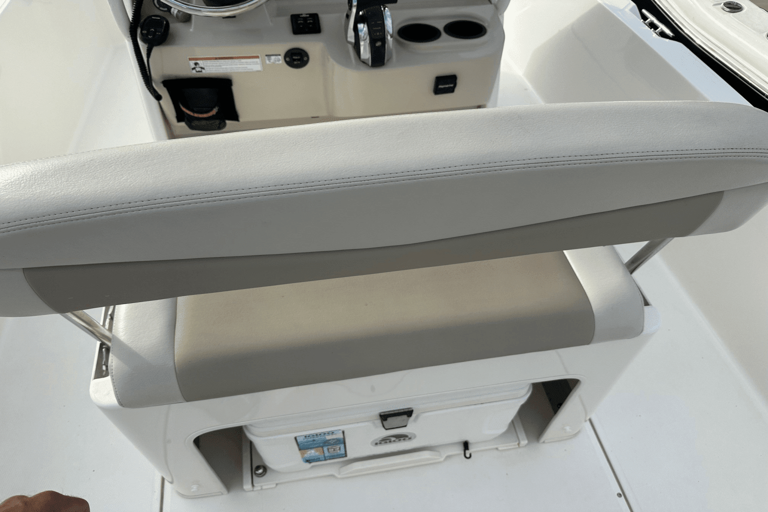 2019 Boston Whaler 240 DAUNTLESS Image Thumbnail #25