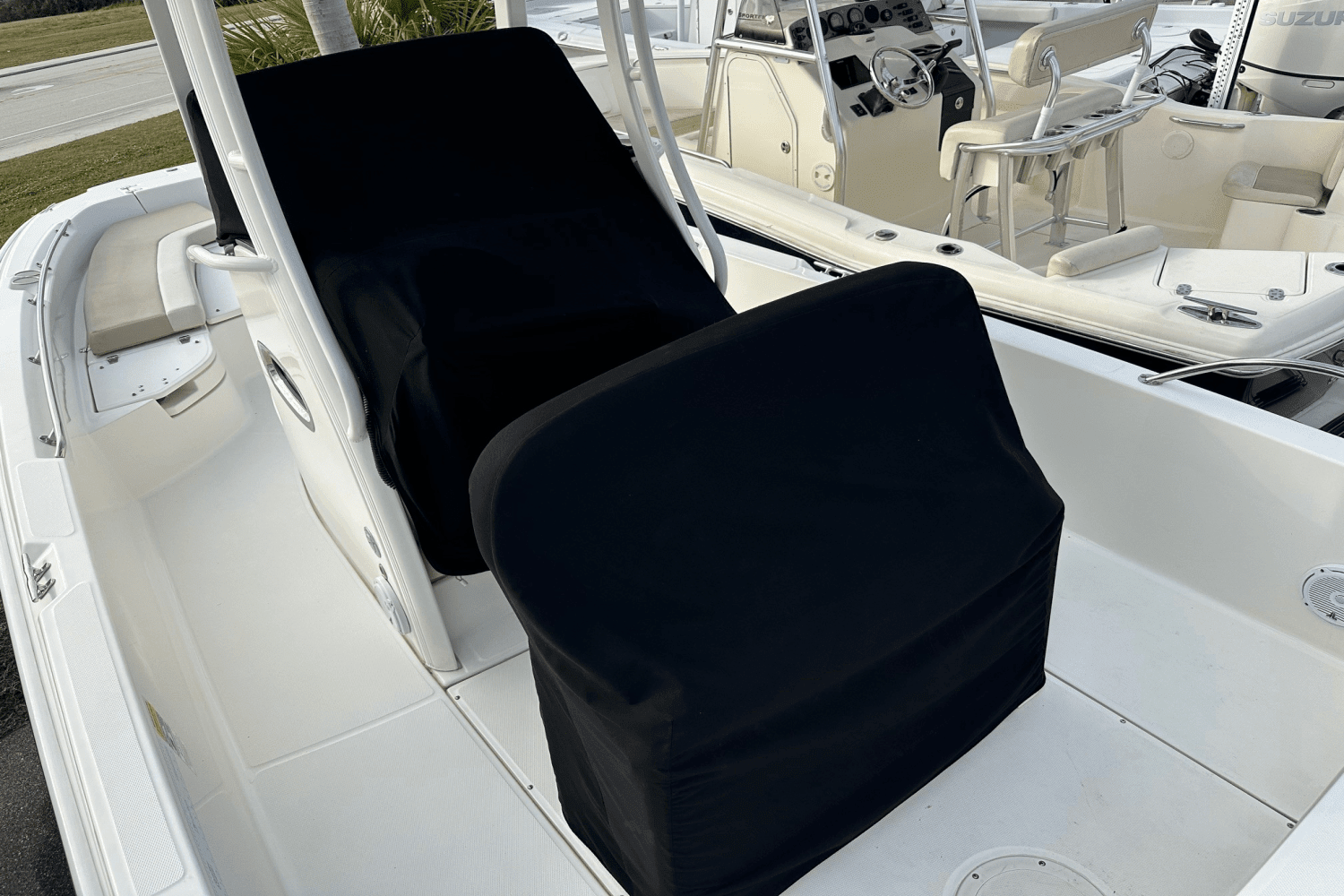 2019 Boston Whaler 240 DAUNTLESS Image Thumbnail #19