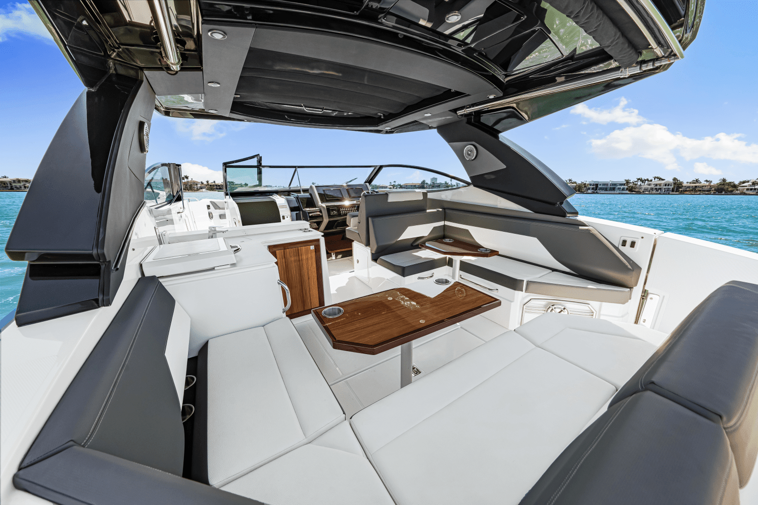 2024 Cruisers Yachts 38 GLS Outboard Image Thumbnail #21