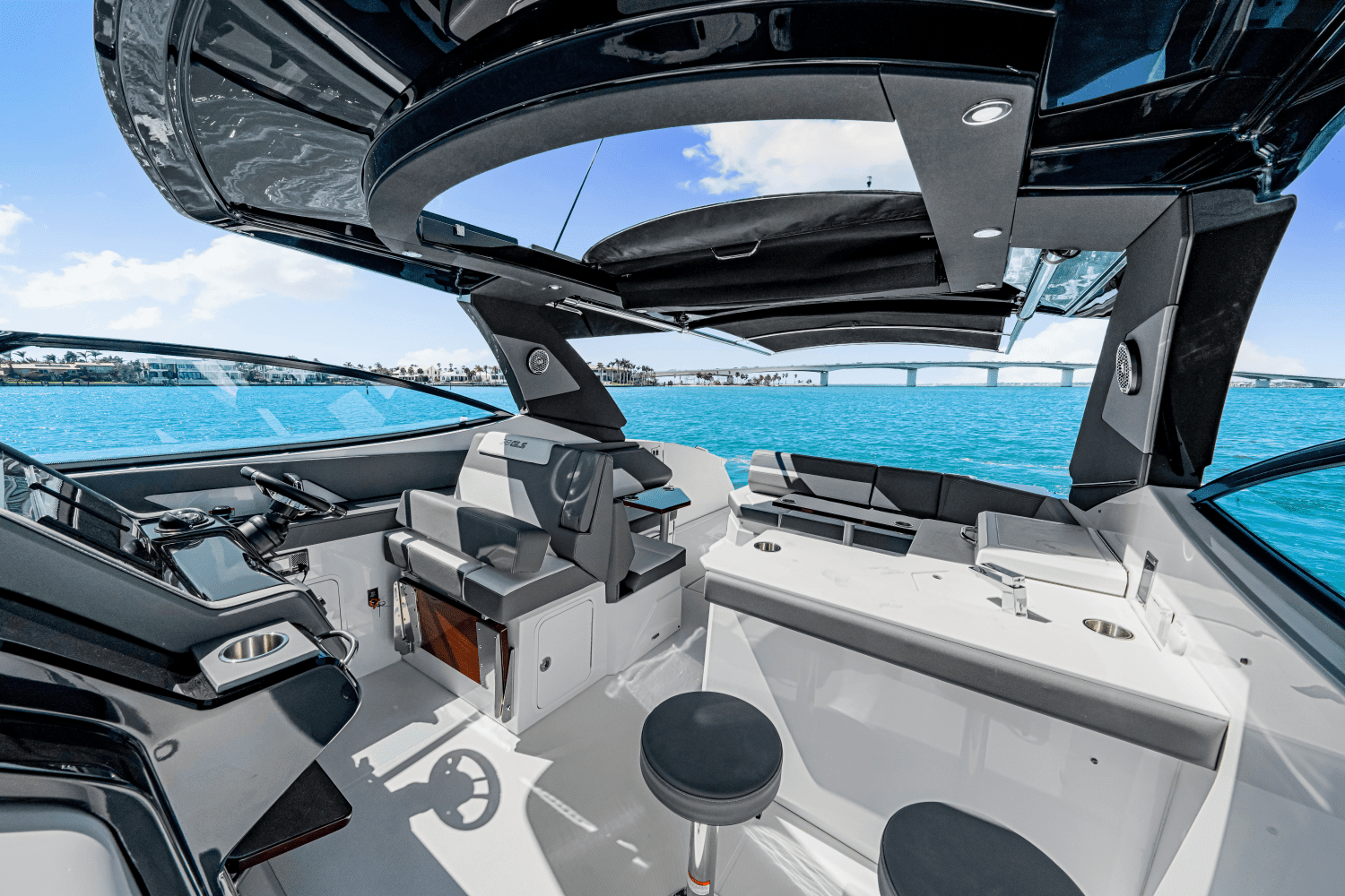 2024 Cruisers Yachts 38 GLS Outboard Image Thumbnail #55