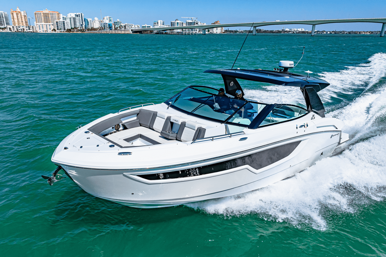 2024 Cruisers Yachts 38 GLS Outboard Image Thumbnail #8