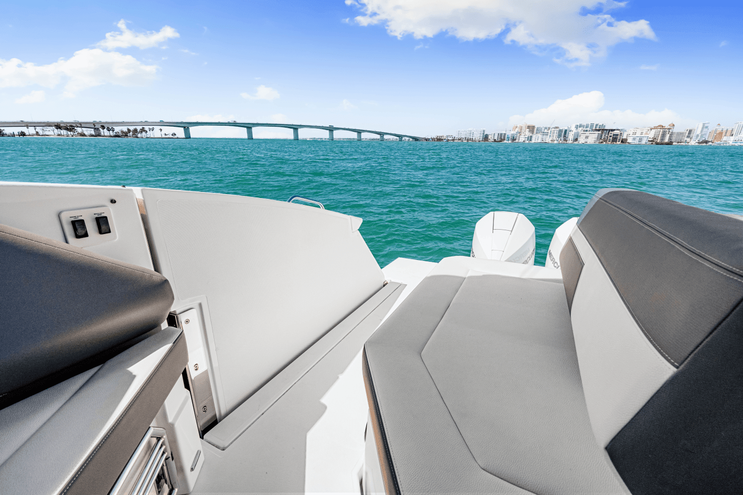 2024 Cruisers Yachts 38 GLS Outboard Image Thumbnail #17