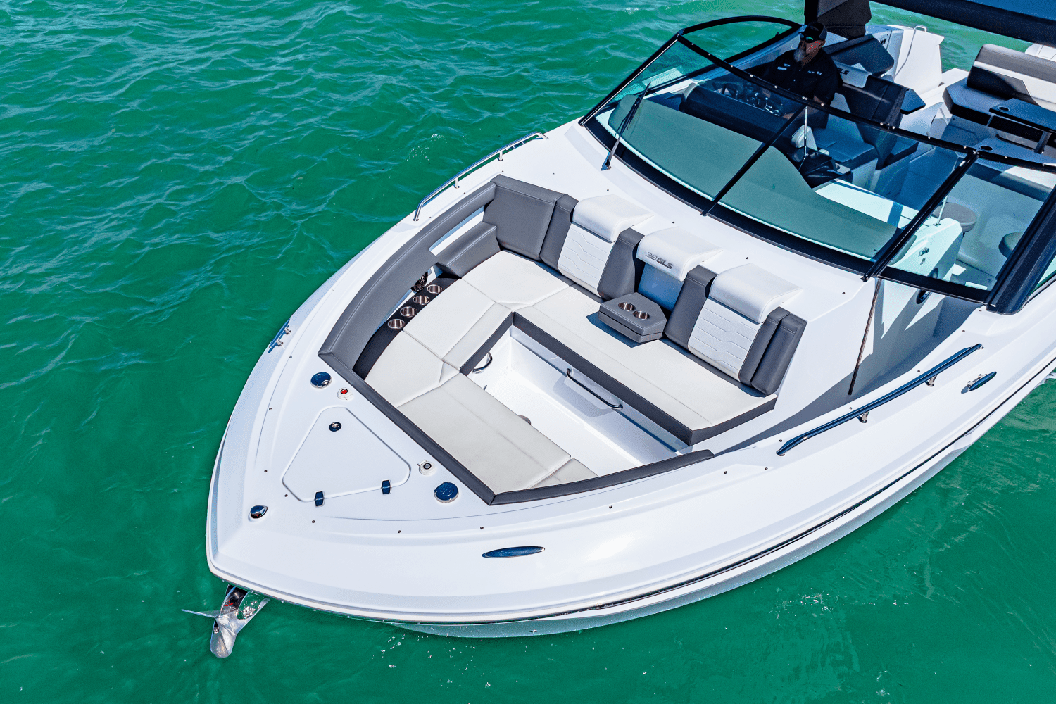 2024 Cruisers Yachts 38 GLS Outboard Image Thumbnail #39