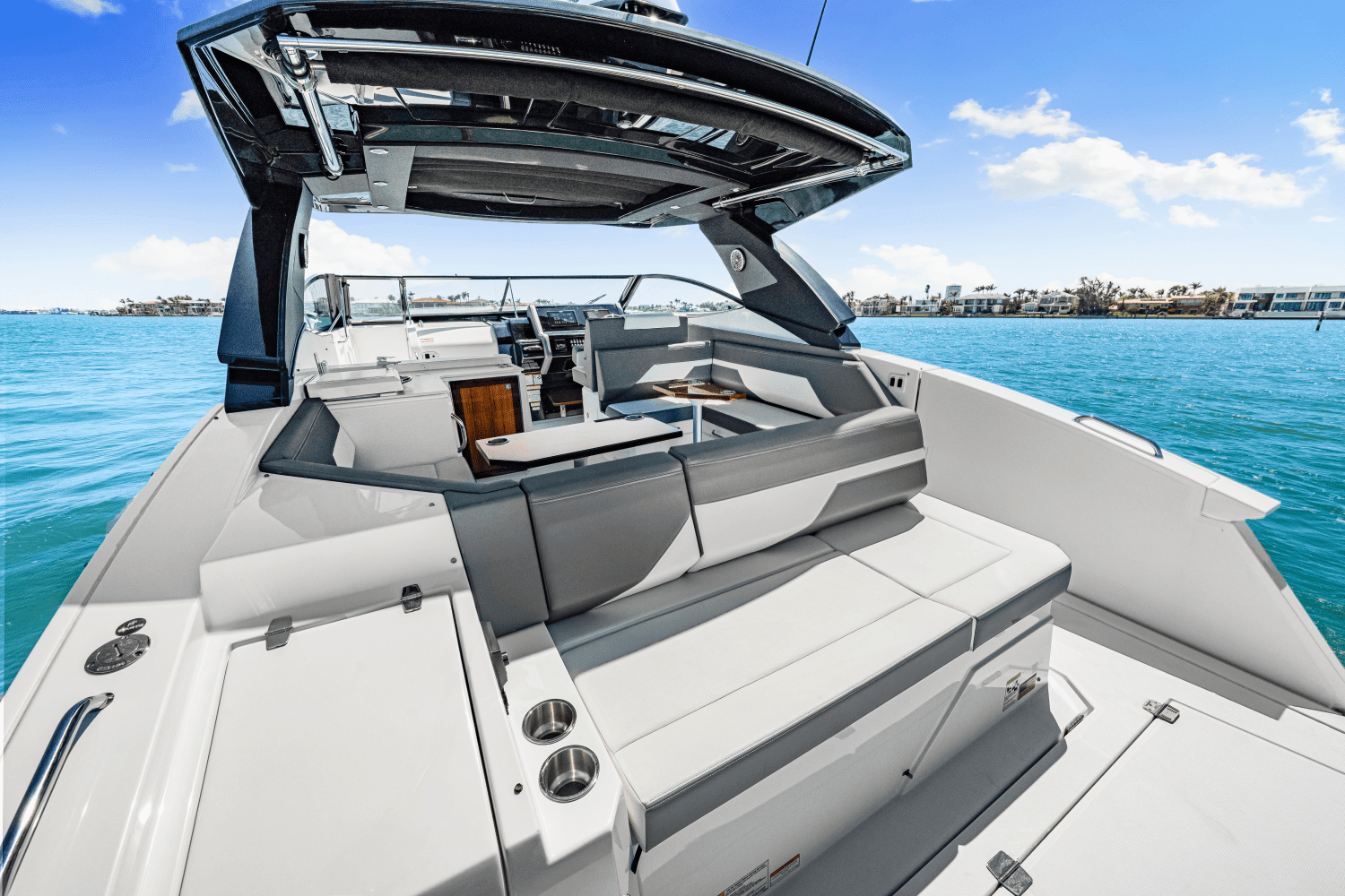 2024 Cruisers Yachts 38 GLS Outboard Image Thumbnail #16