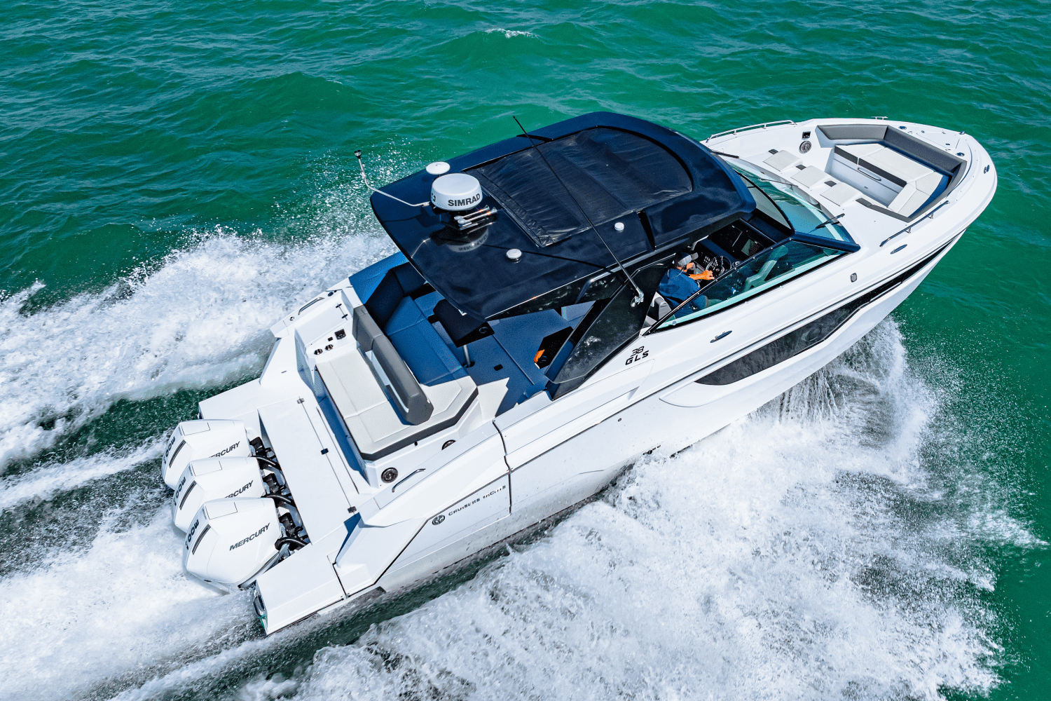 2024 Cruisers Yachts 38 GLS Outboard Image Thumbnail #31