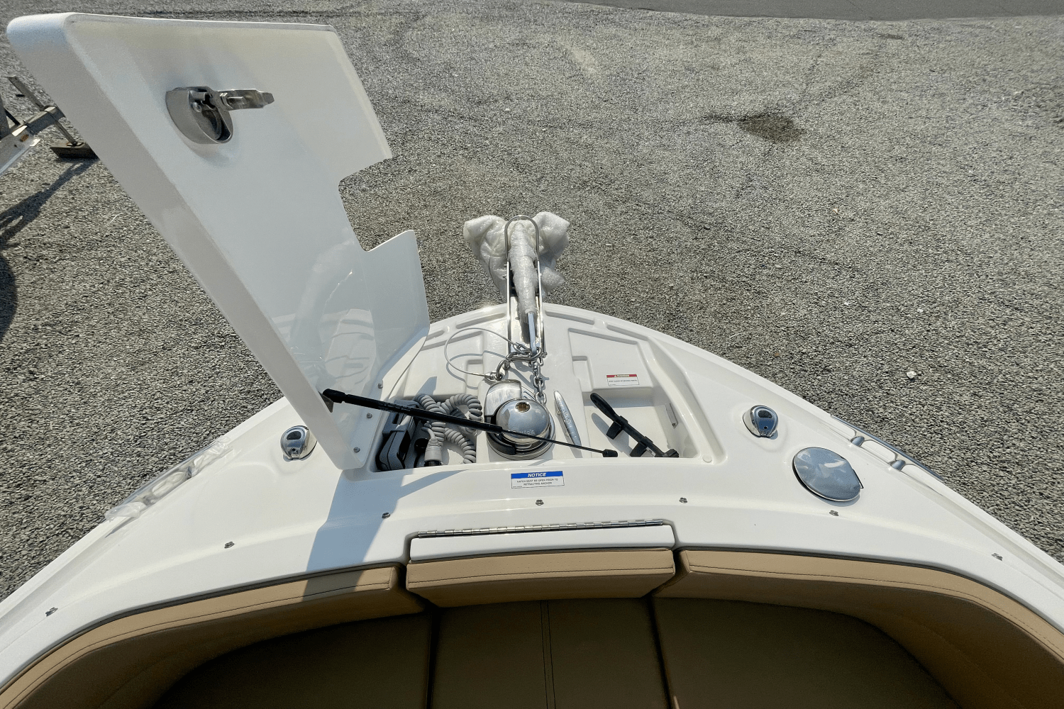 2025 Sea Ray SLX 310 Outboard Image Thumbnail #36