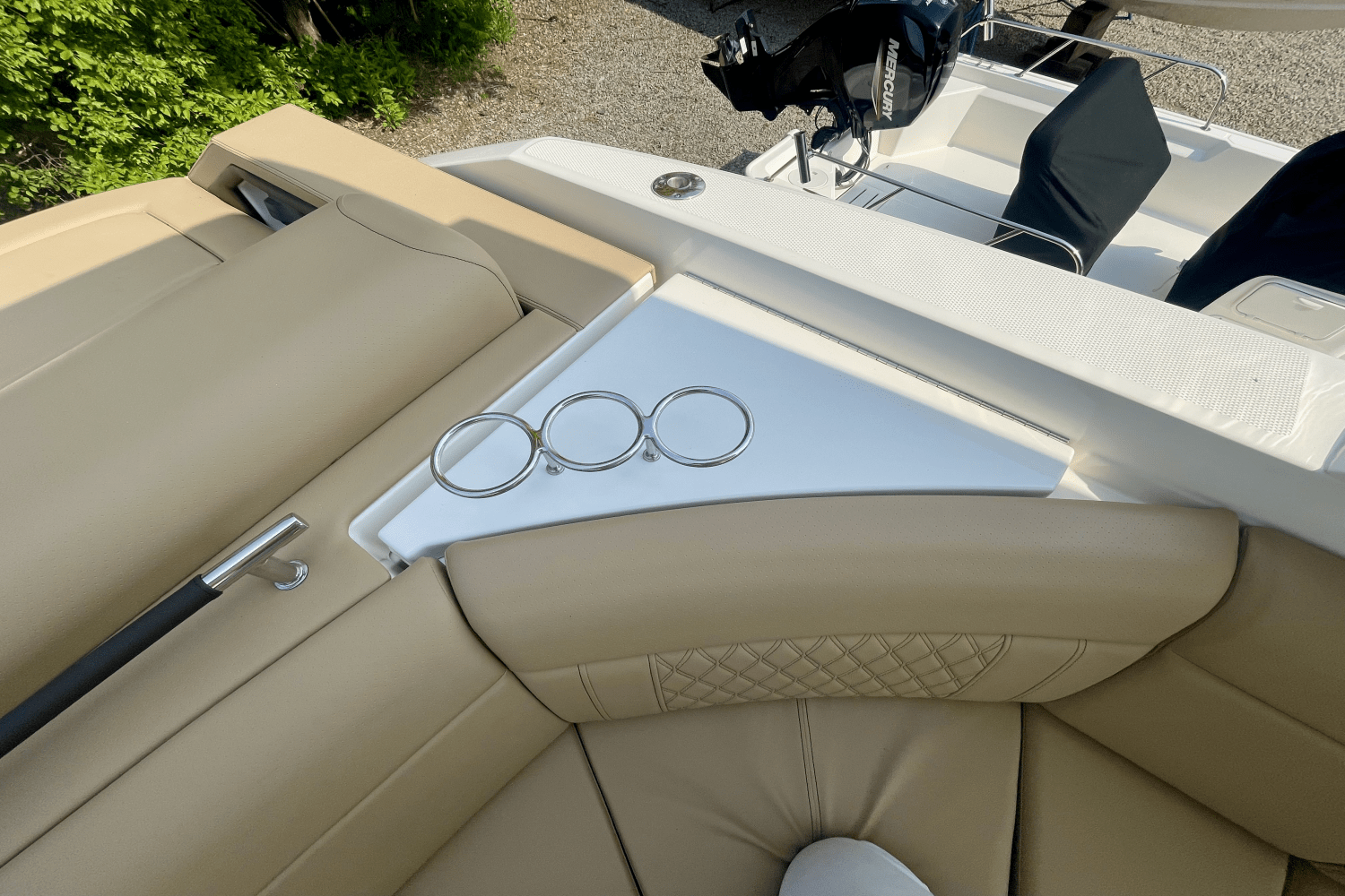 2025 Sea Ray SLX 310 Outboard Image Thumbnail #13