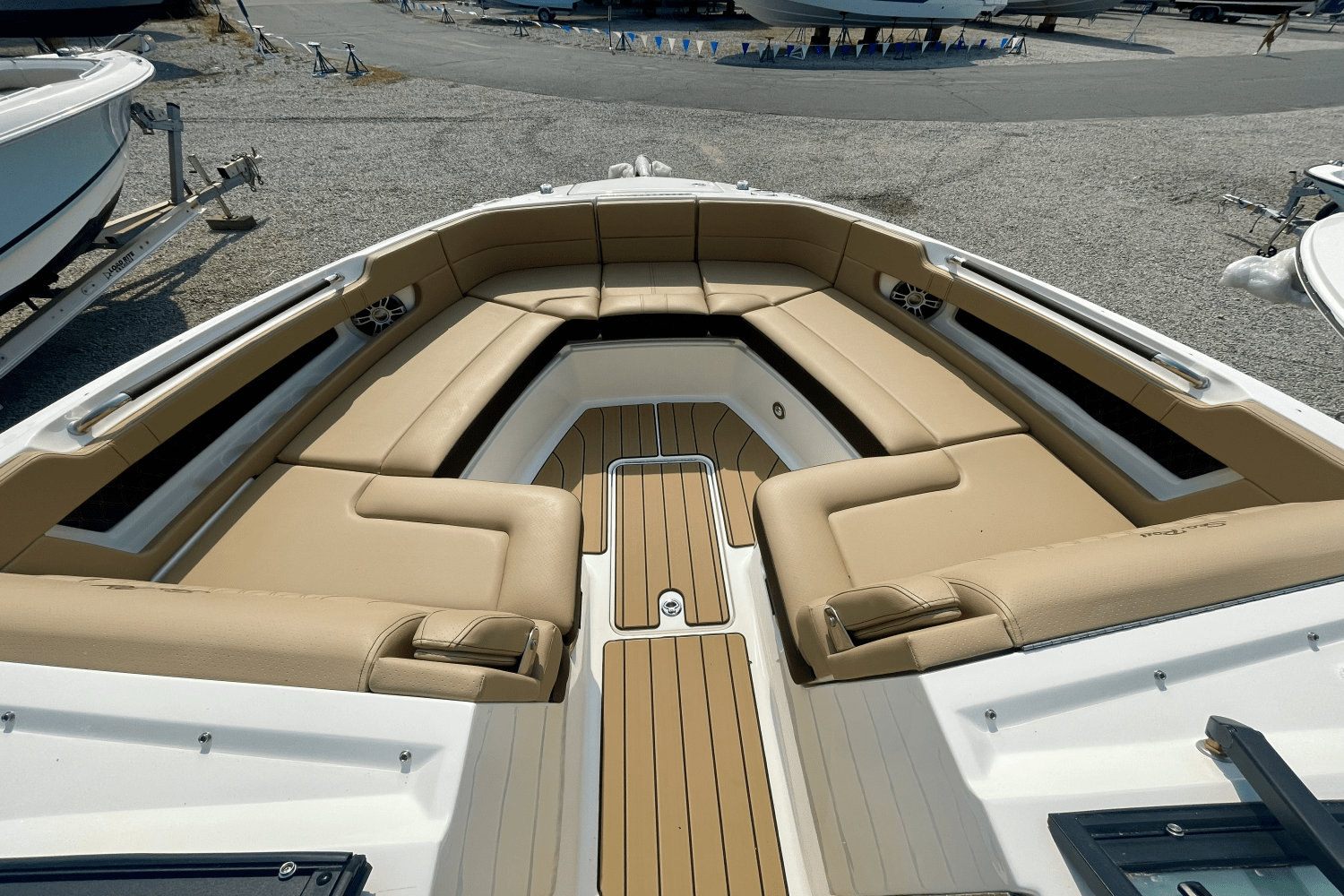 2025 Sea Ray SLX 310 Outboard Image Thumbnail #30