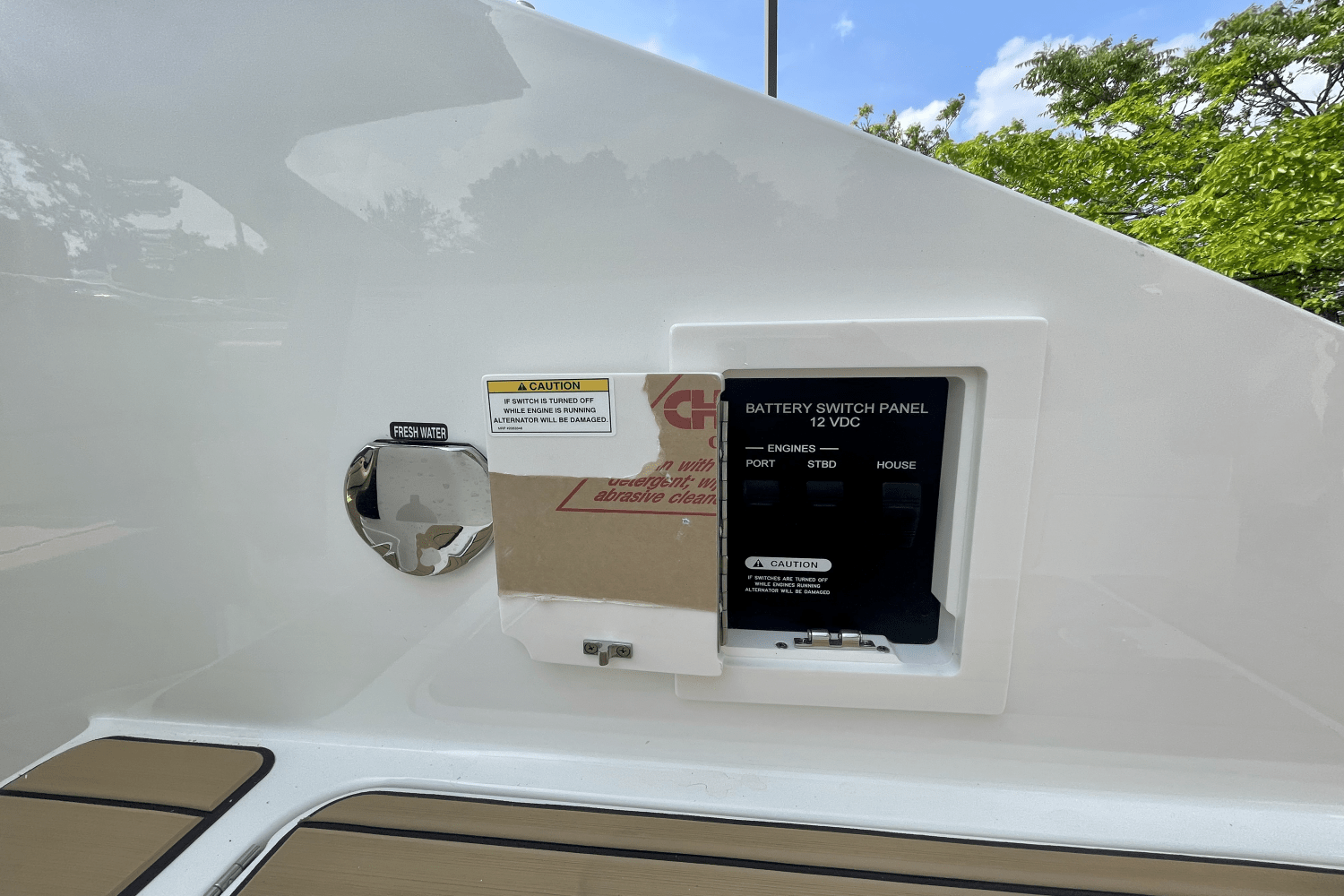 2025 Sea Ray SLX 310 Outboard Image Thumbnail #9