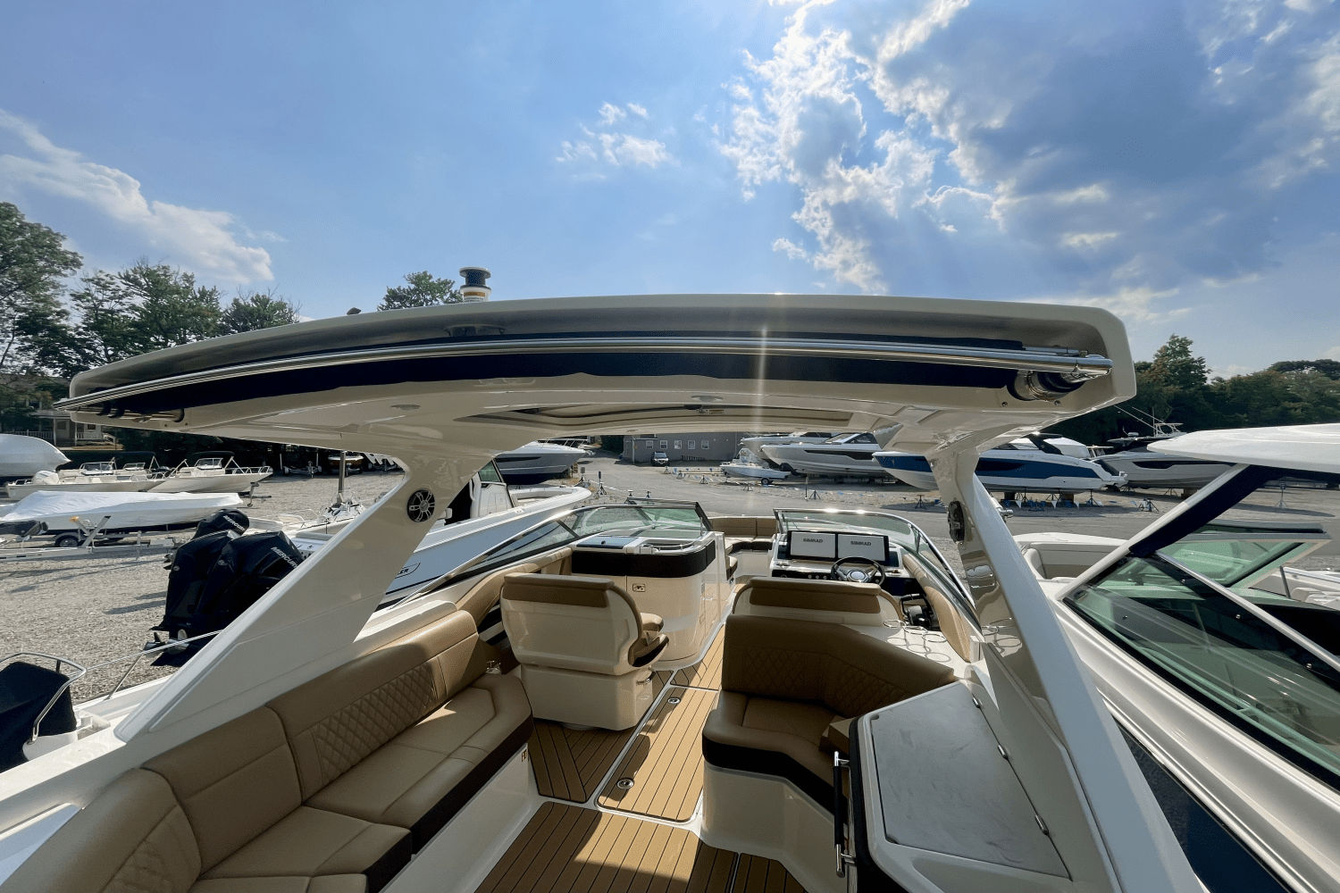2025 Sea Ray SLX 310 Outboard Image Thumbnail #10