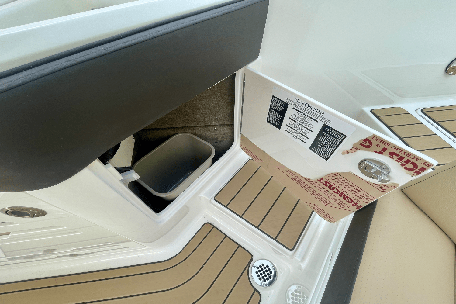 2025 Sea Ray SLX 310 Outboard Image Thumbnail #15