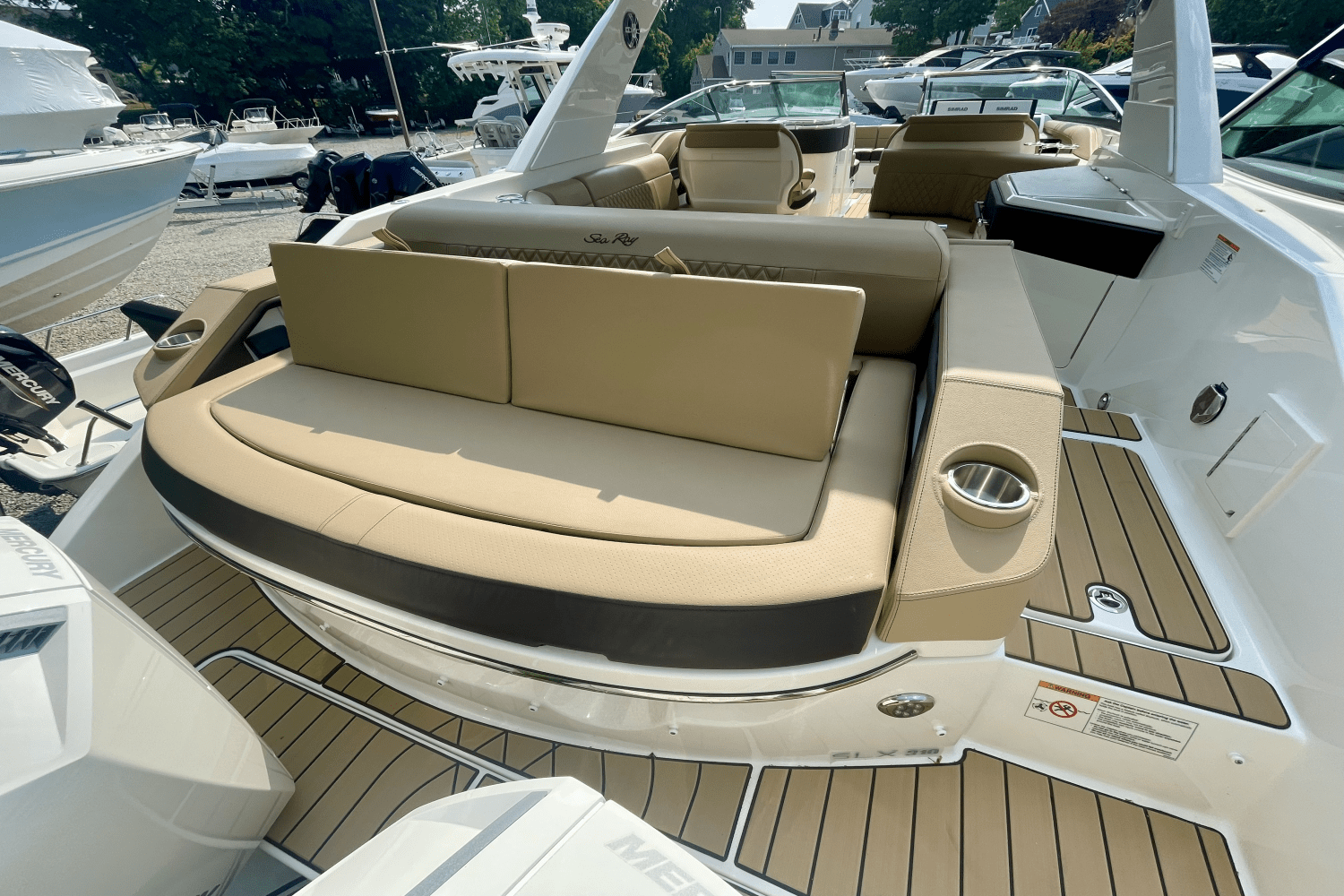 2025 Sea Ray SLX 310 Outboard Image Thumbnail #6