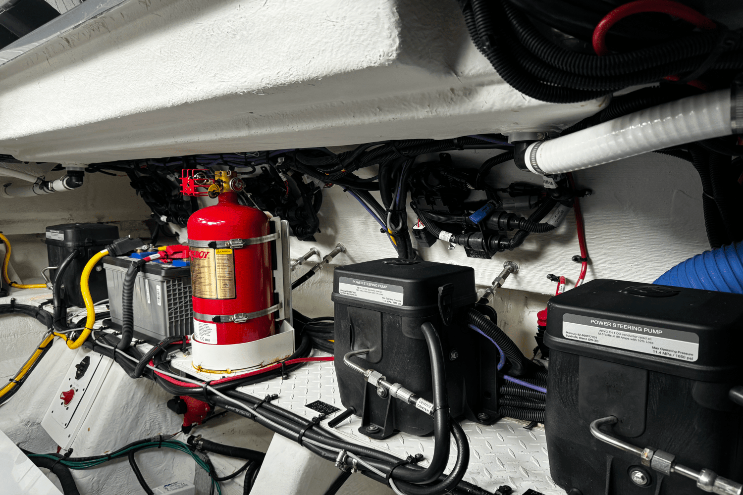 2023 Cruisers Yachts 38 GLS OB Image Thumbnail #56