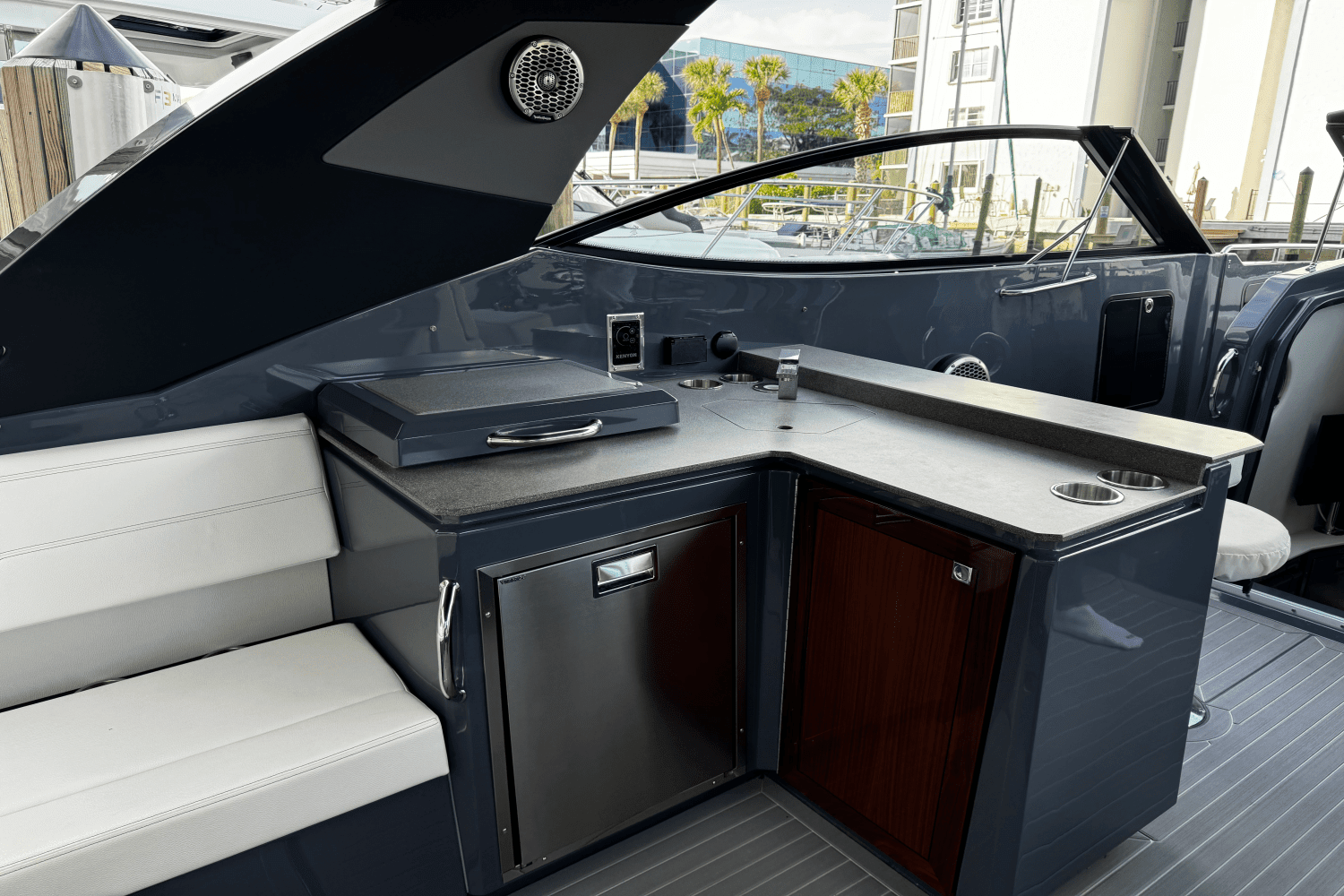 2023 Cruisers Yachts 38 GLS OB Image Thumbnail #22