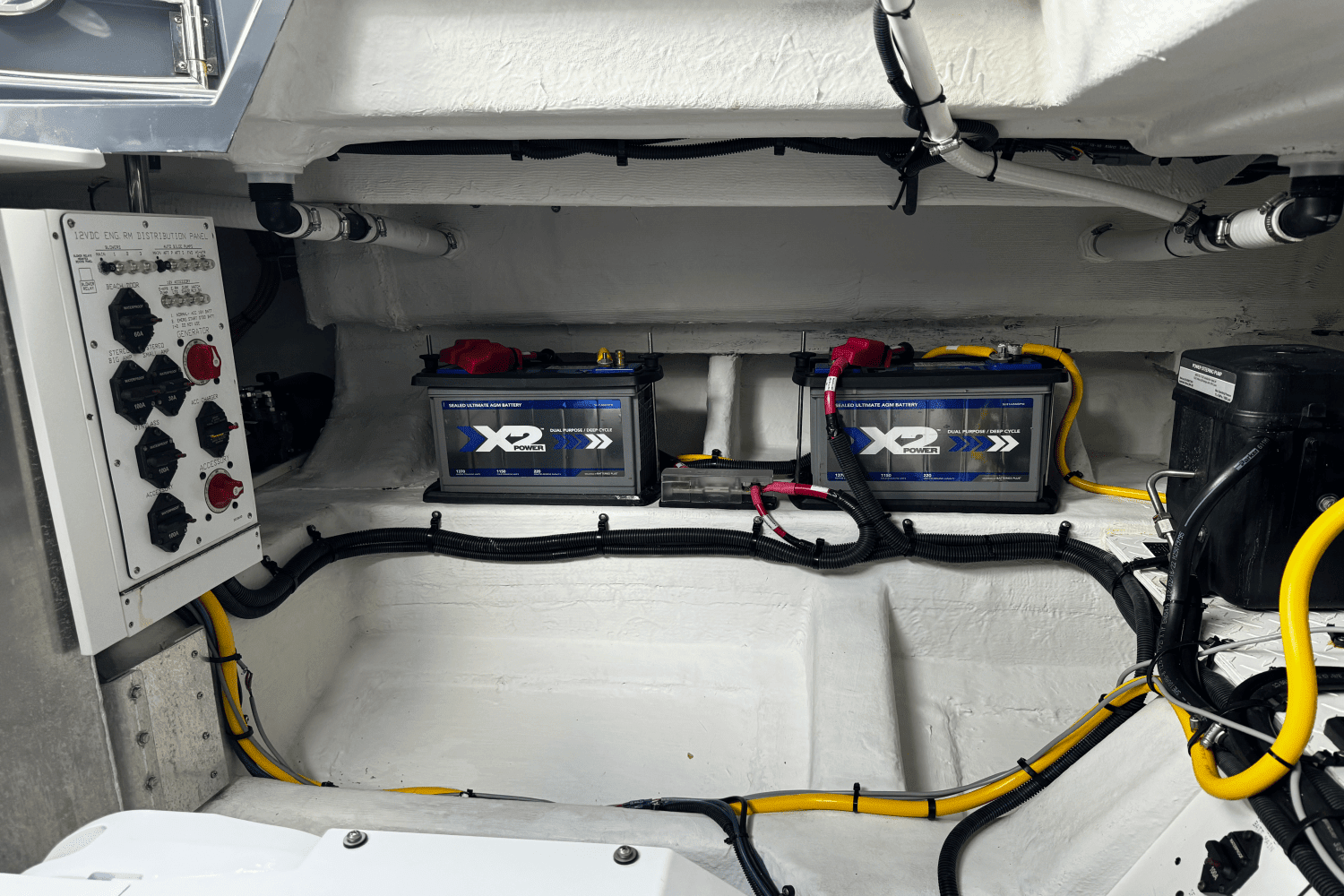 2023 Cruisers Yachts 38 GLS OB Image Thumbnail #57