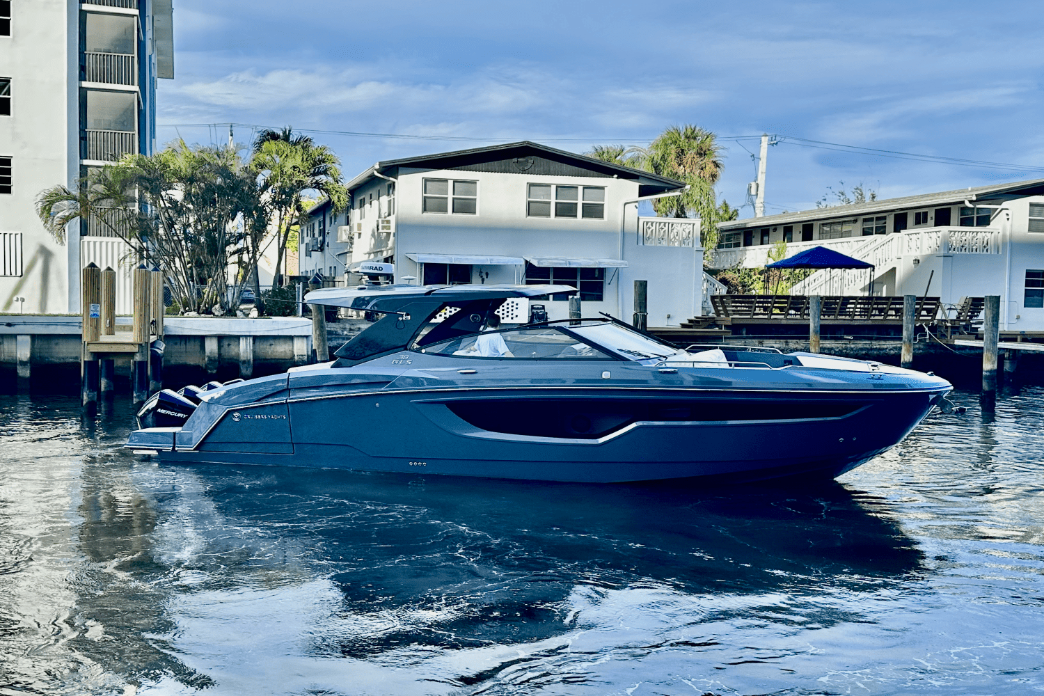 2023 Cruisers Yachts 38 GLS OB Image Thumbnail #7