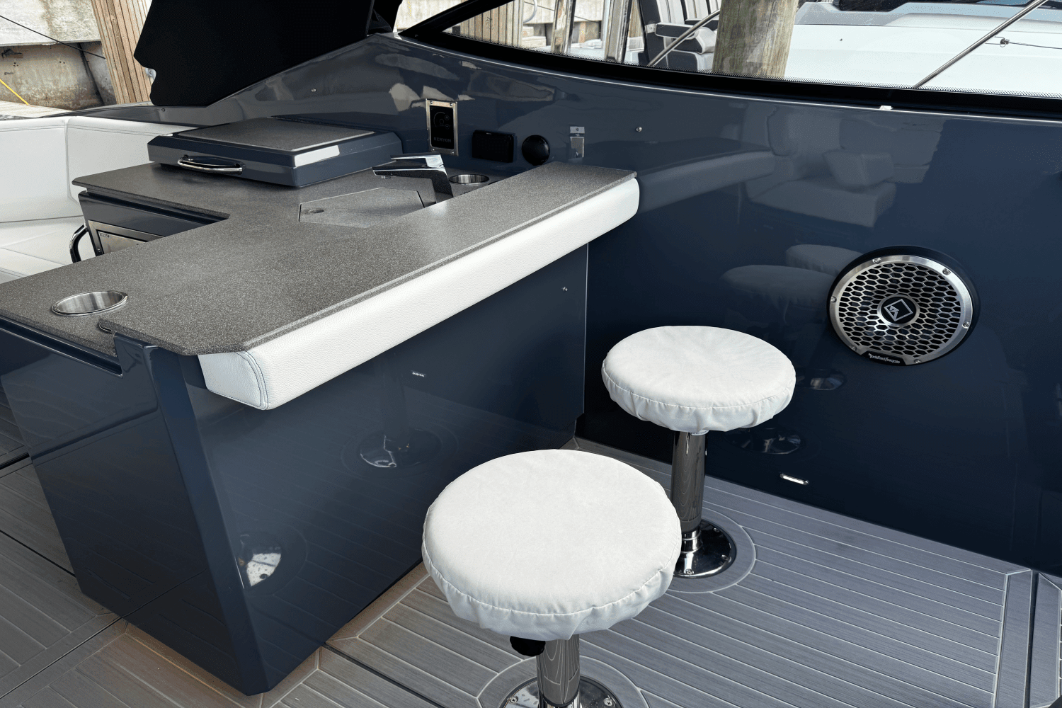 2023 Cruisers Yachts 38 GLS OB Image Thumbnail #20