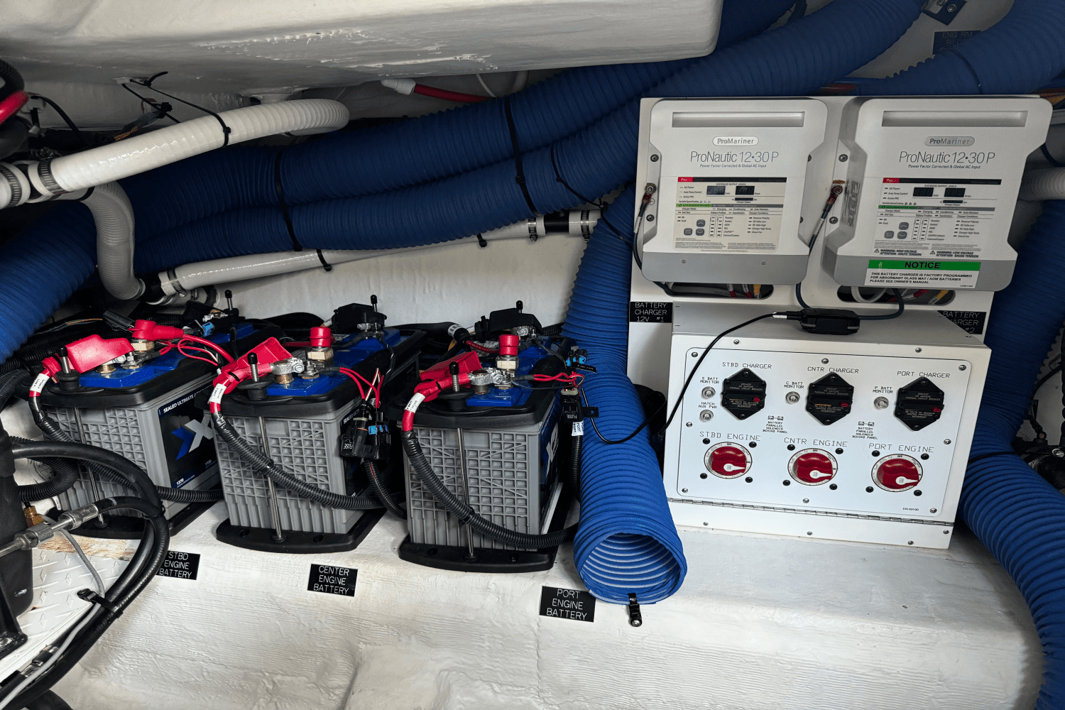 2023 Cruisers Yachts 38 GLS OB Image Thumbnail #55