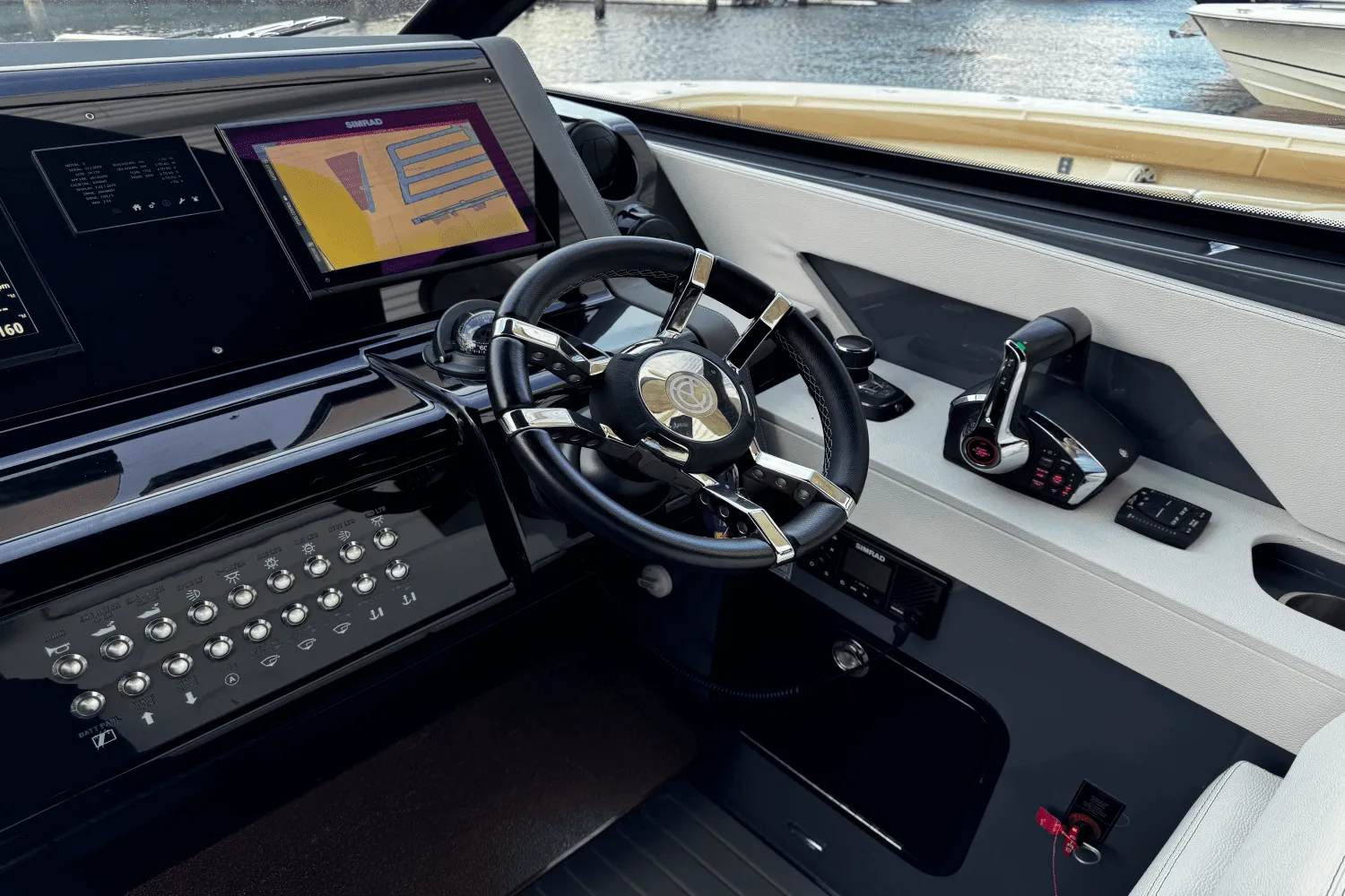 2023 Cruisers Yachts 38 GLS OB Image Thumbnail #5
