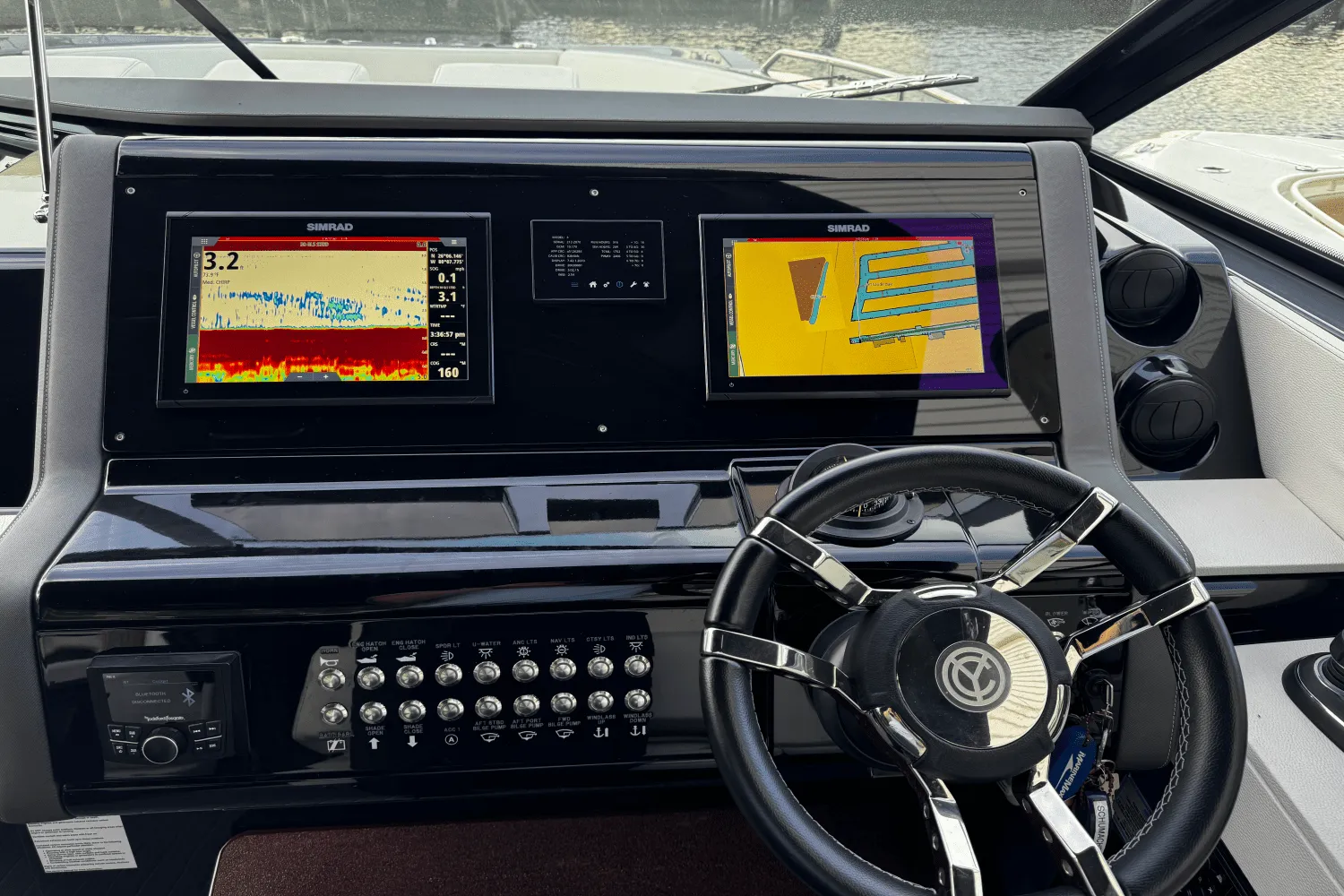 2023 Cruisers Yachts 38 GLS OB Image Thumbnail #4