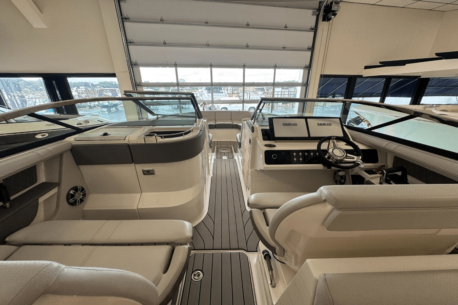 2025 Sea Ray SLX 310 Outboard Image Thumbnail #22