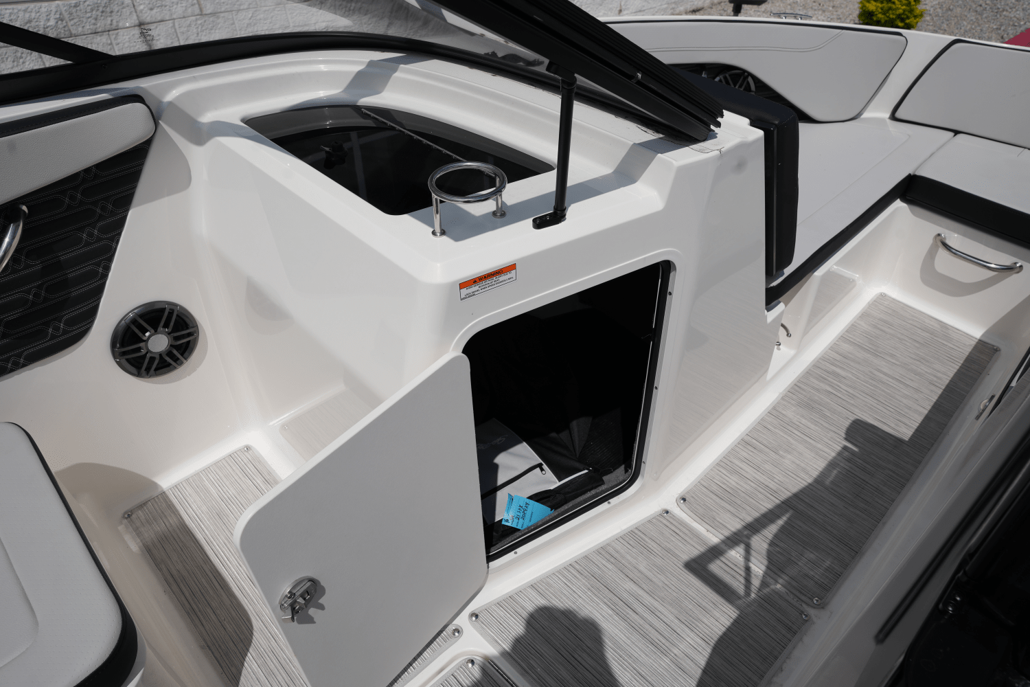 2025 Sea Ray SPX 210 Image Thumbnail #15